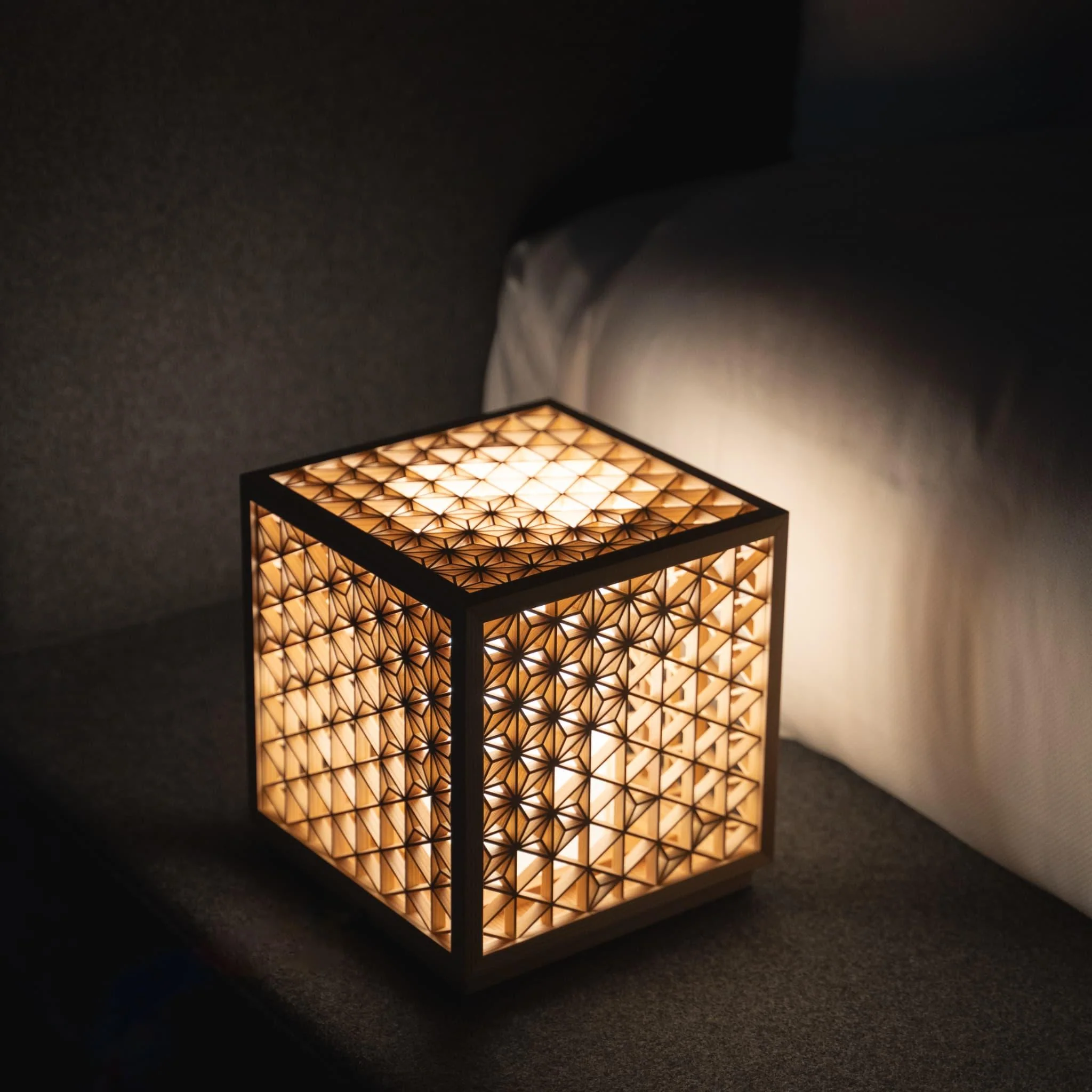 Japanese Kumiko Lantern "Asanoha" - Large - Image 3
