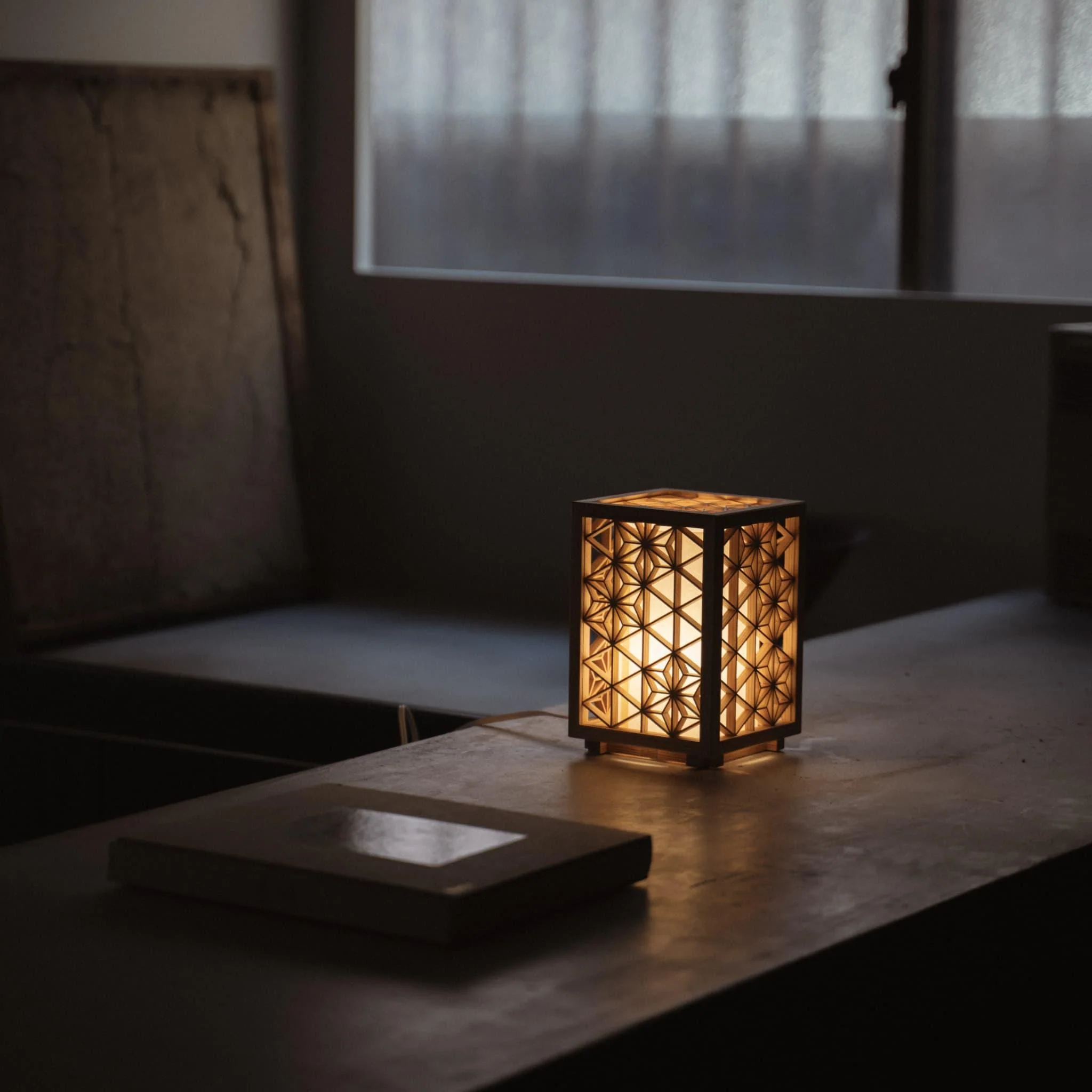 Japanese Kumiko Lantern "Asanoha" - Small - Image 3