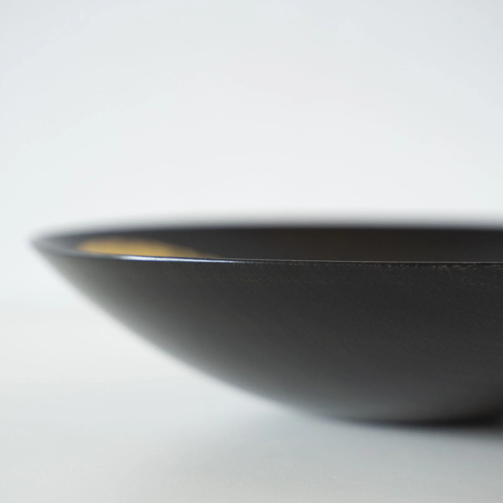 Hazy Moon - Gold Leaf Lacquerware Bowl - Image 6