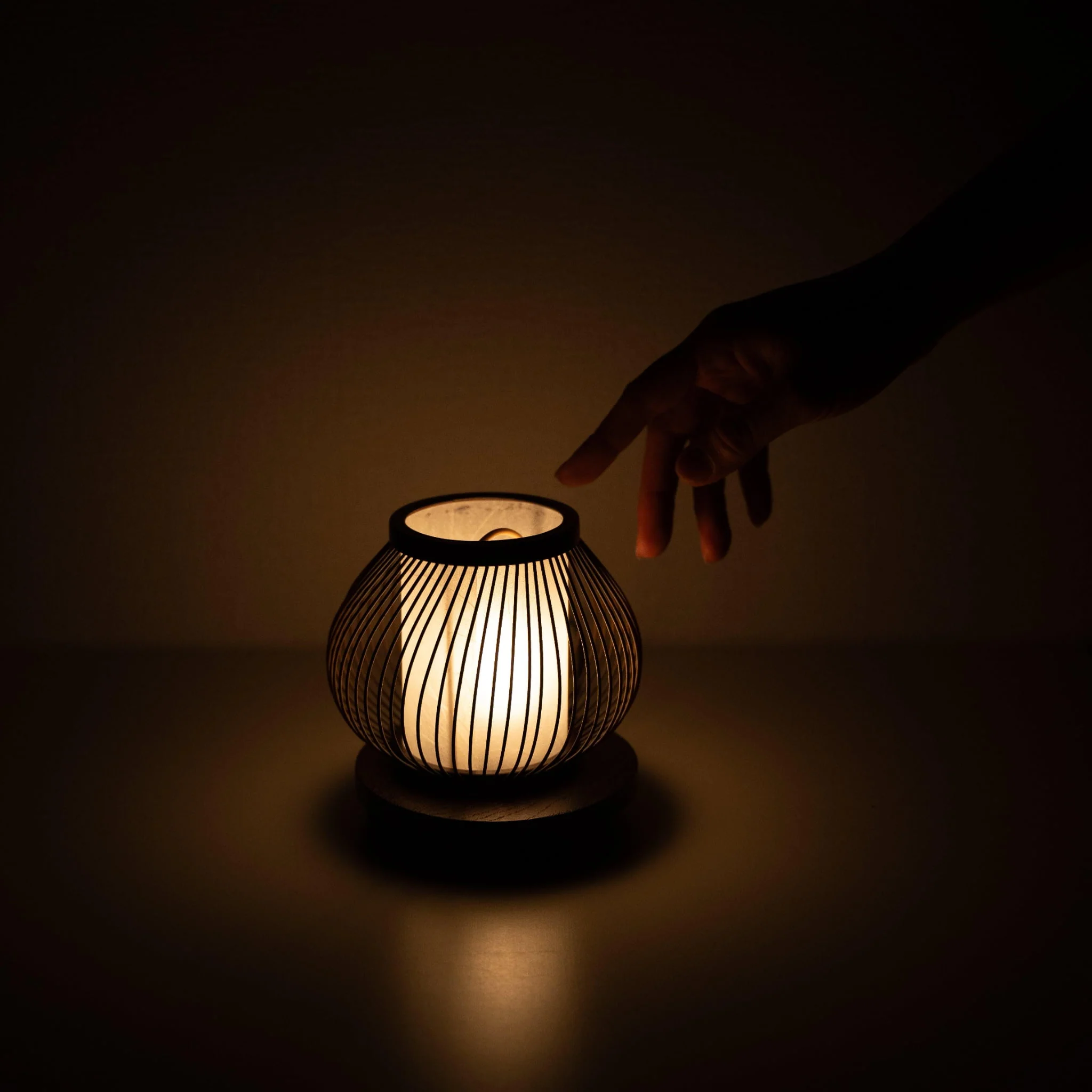 Japanese Bamboo Table Lamp “Star Droplet” - Image 4