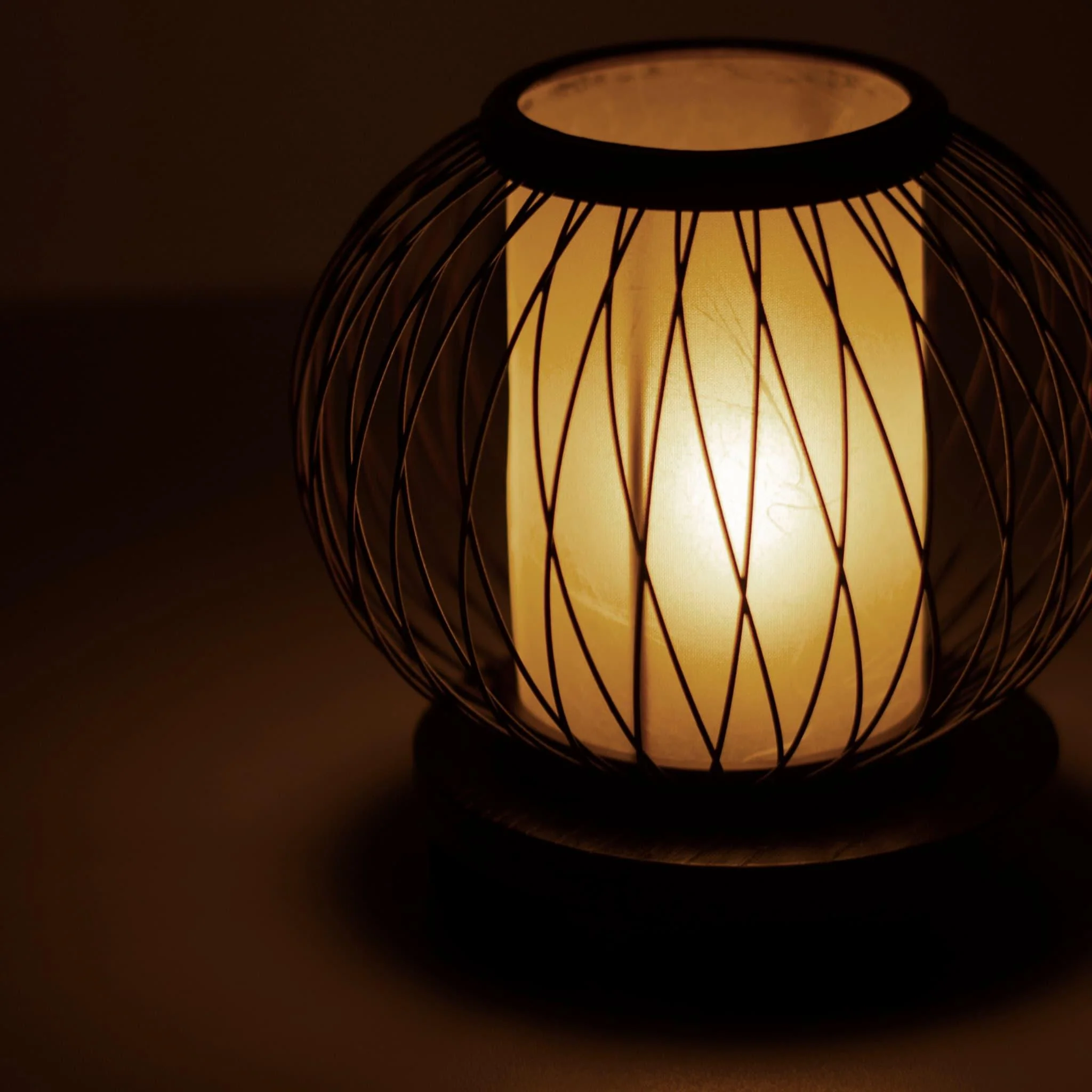 Japanese Bamboo Table Lamp "Moon Rabbit" - Image 4