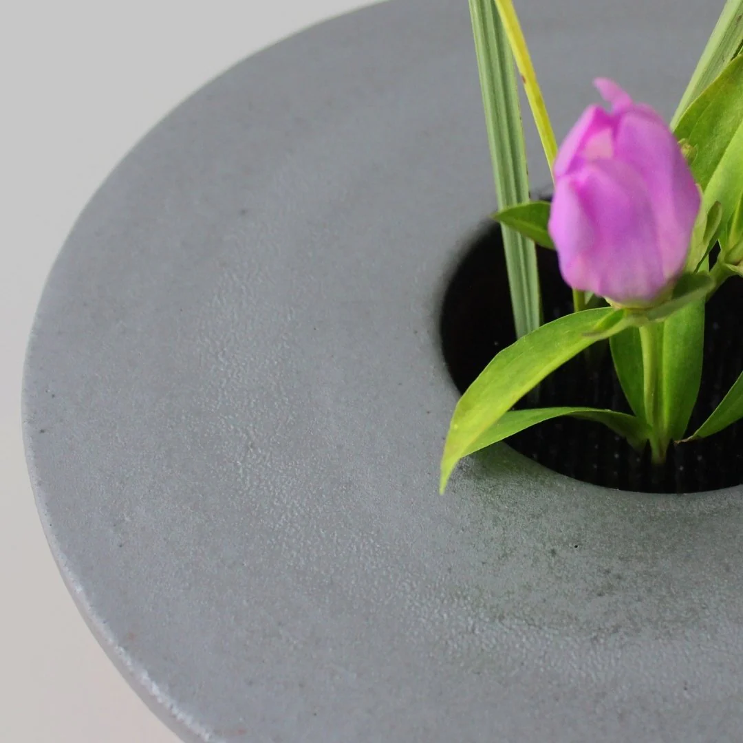 Japanese Ikebana Vase "Kenzan - rei" - Image 6