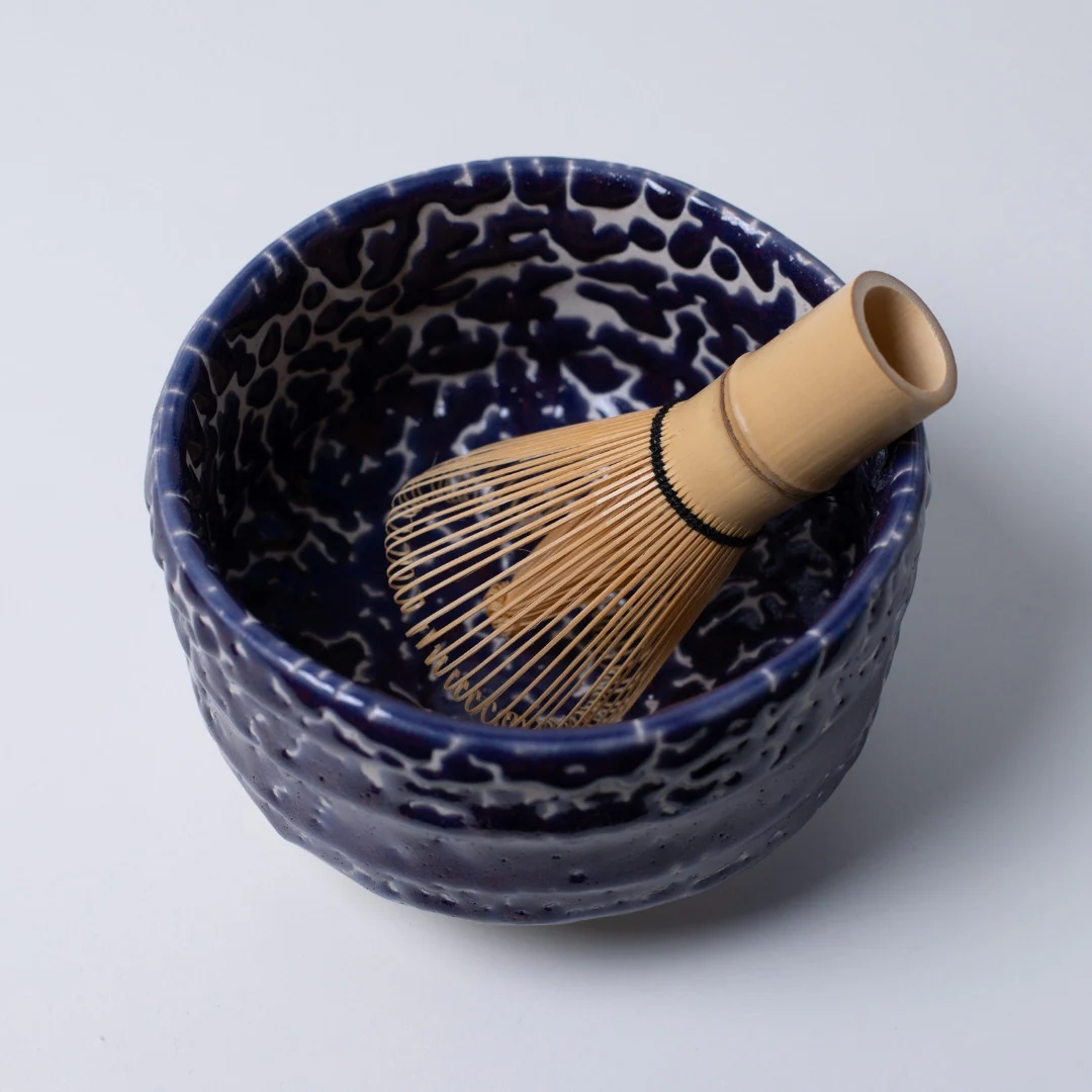 Japanese Matcha Bowl "Midnight Blue Kairagi" - Image 4