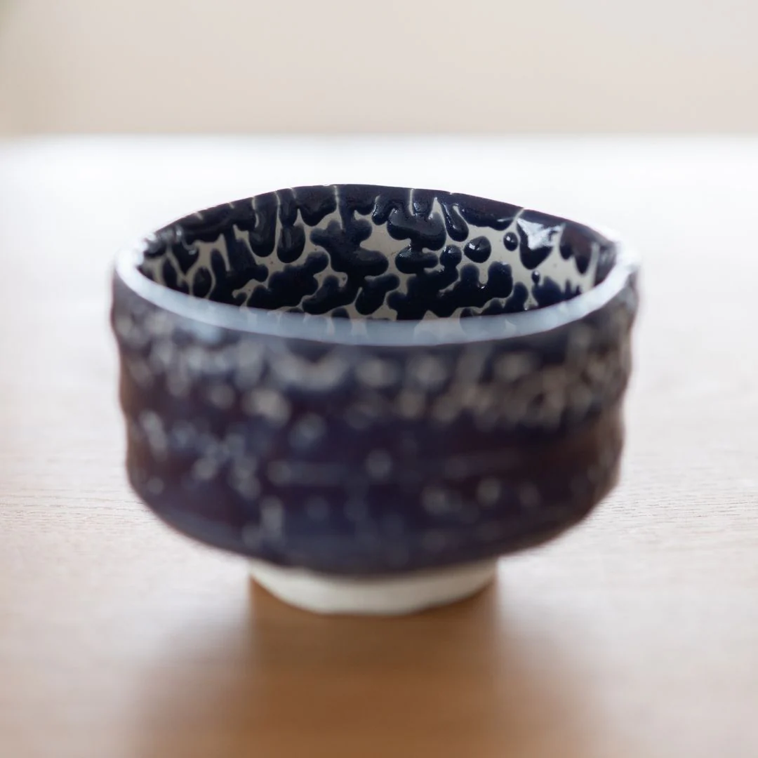 Japanese Matcha Bowl "Midnight Blue Kairagi" - Image 6