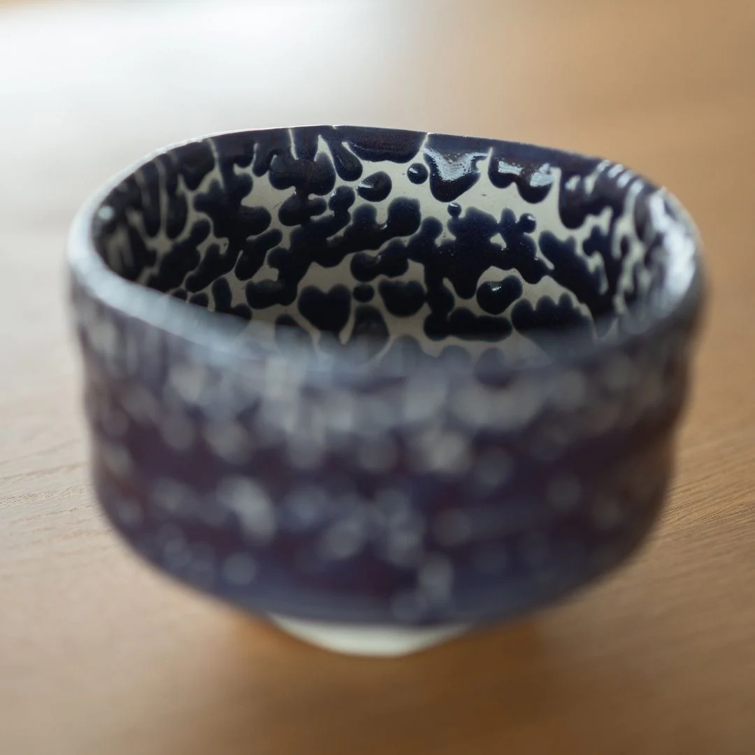 Japanese Matcha Bowl "Midnight Blue Kairagi" - Image 7