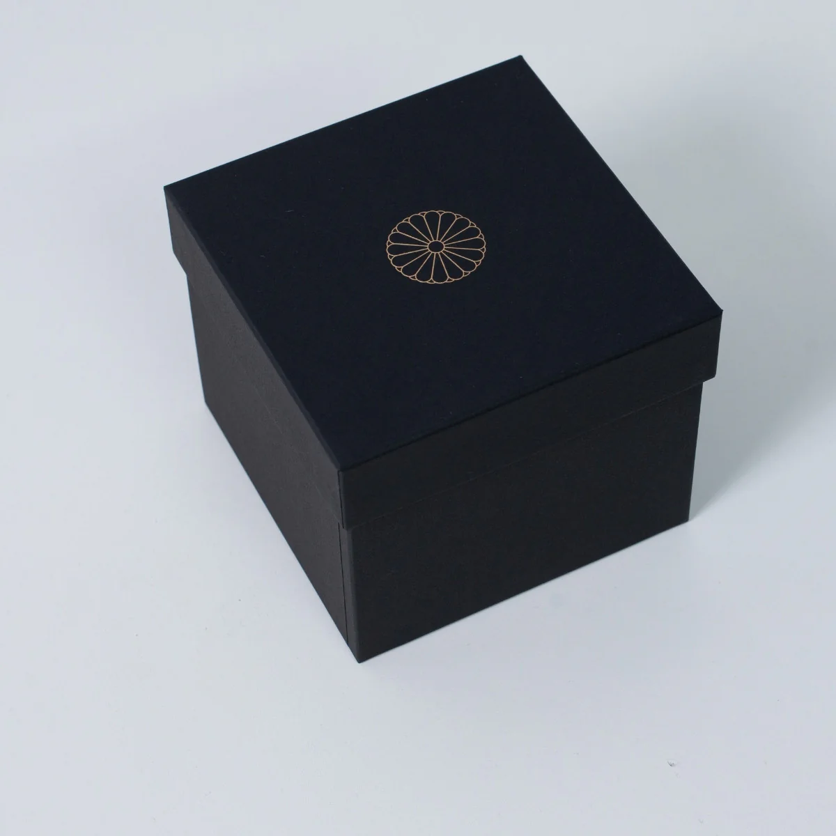 Japanese Matcha Bowl with Spout "Creative Cloud" - Image 10