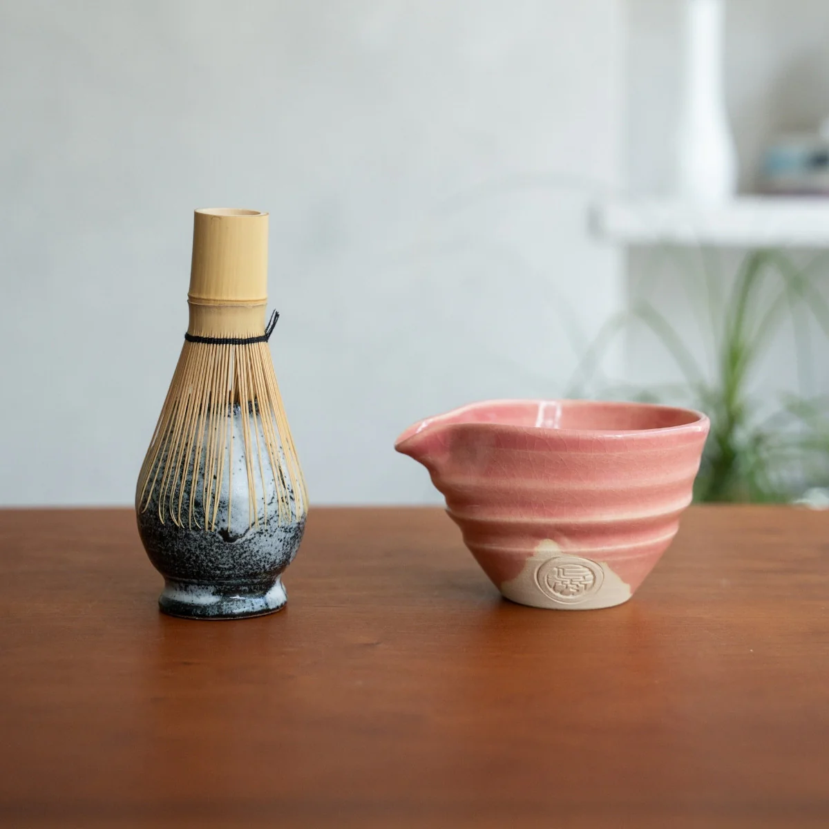 Japanese Matcha Bowl with Spout "Omuro Cherry" - Image 5