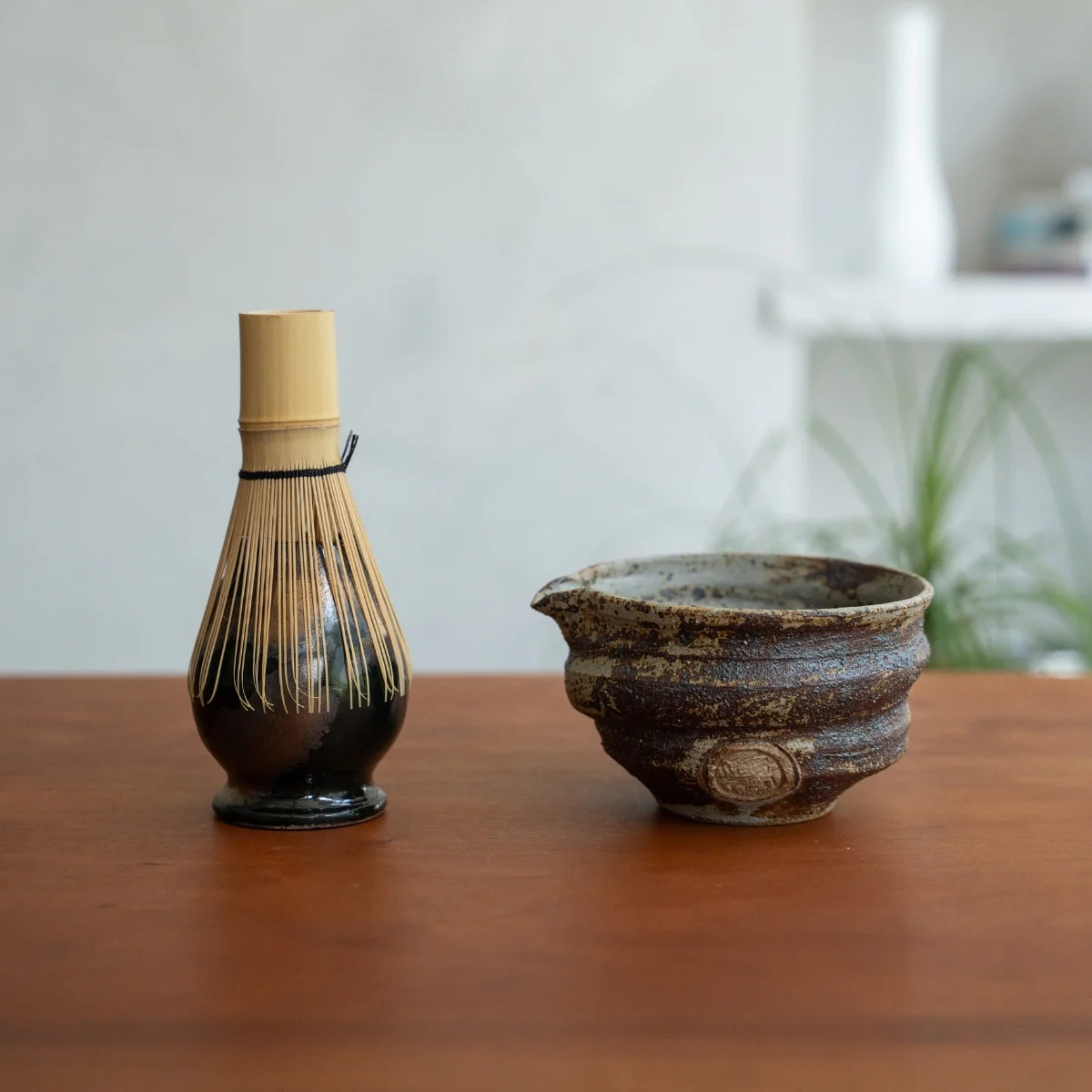 Japanese Matcha Bowl with Spout "Sakigake" - Image 5