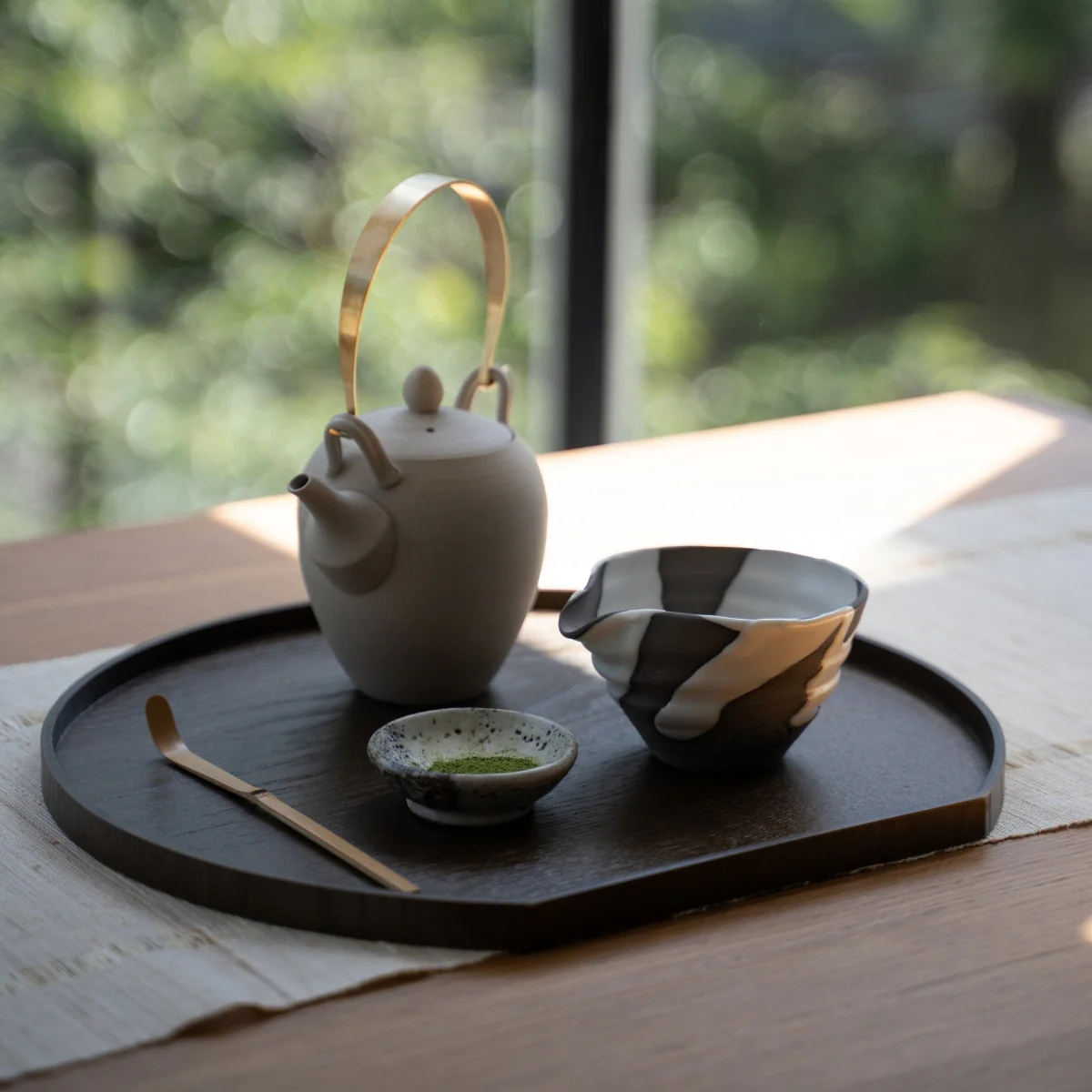 Japanese Matcha Bowl with Spout "White Flow" - Image 2