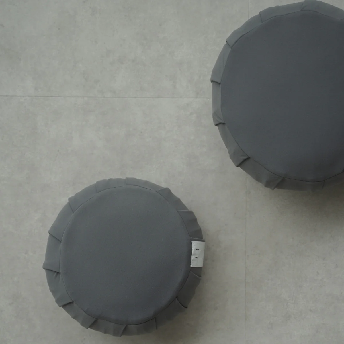 Japanese Meditation Cushion Zafu "ZAF MOMENT" Charcoal Grey - Image 3