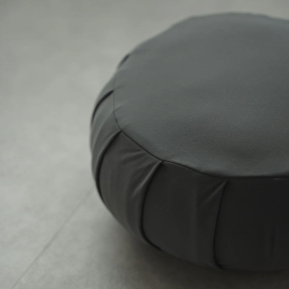 Japanese Meditation Cushion Zafu "ZAF MOMENT" Charcoal Grey - Image 4