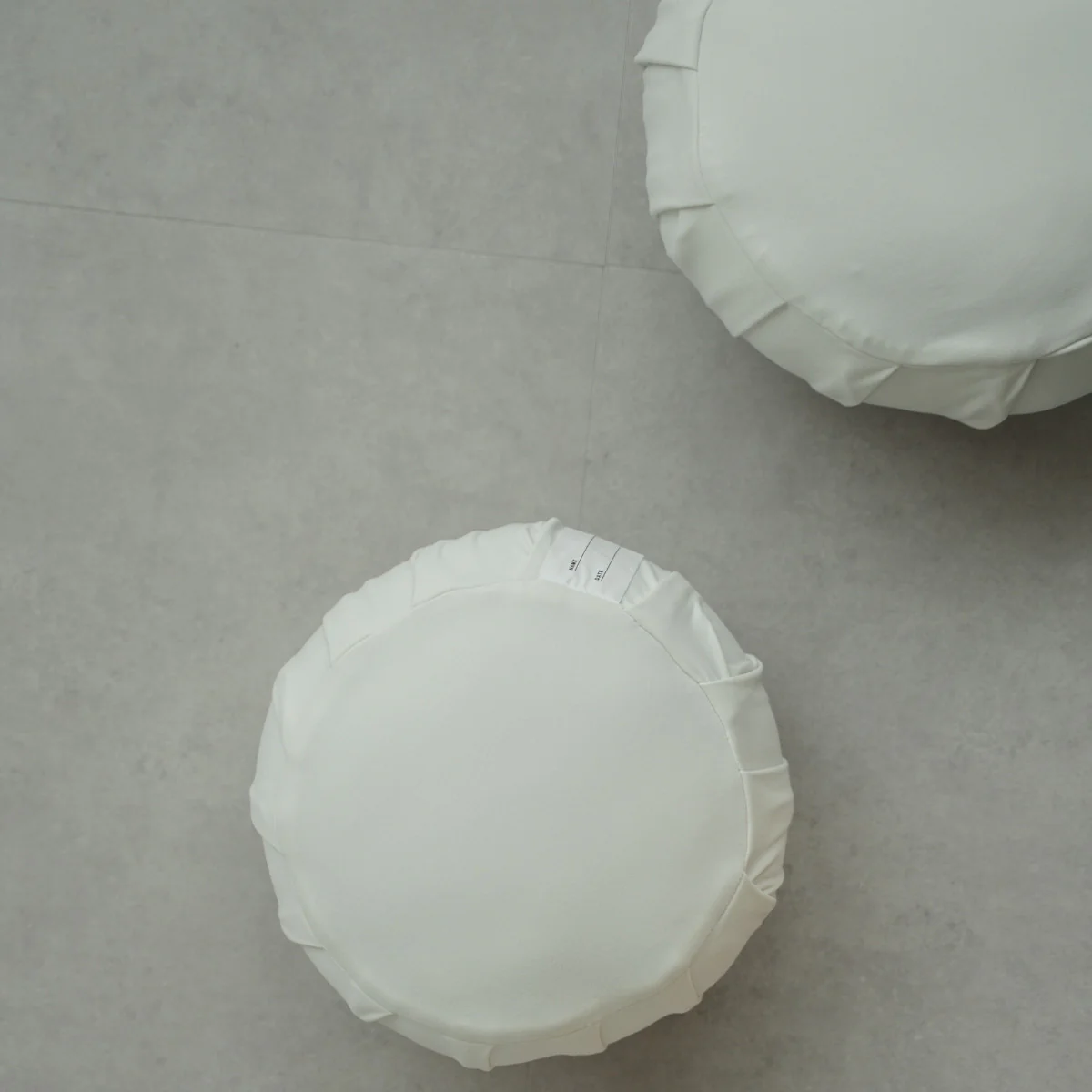 Japanese Meditation Cushion Zafu "ZAF MOMENT" Moonlight White - Image 3