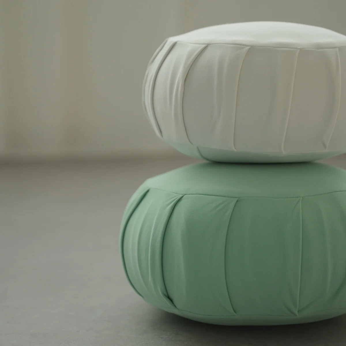 Japanese Meditation Cushion Zafu "ZAF MOMENT" Moonlight White - Image 6