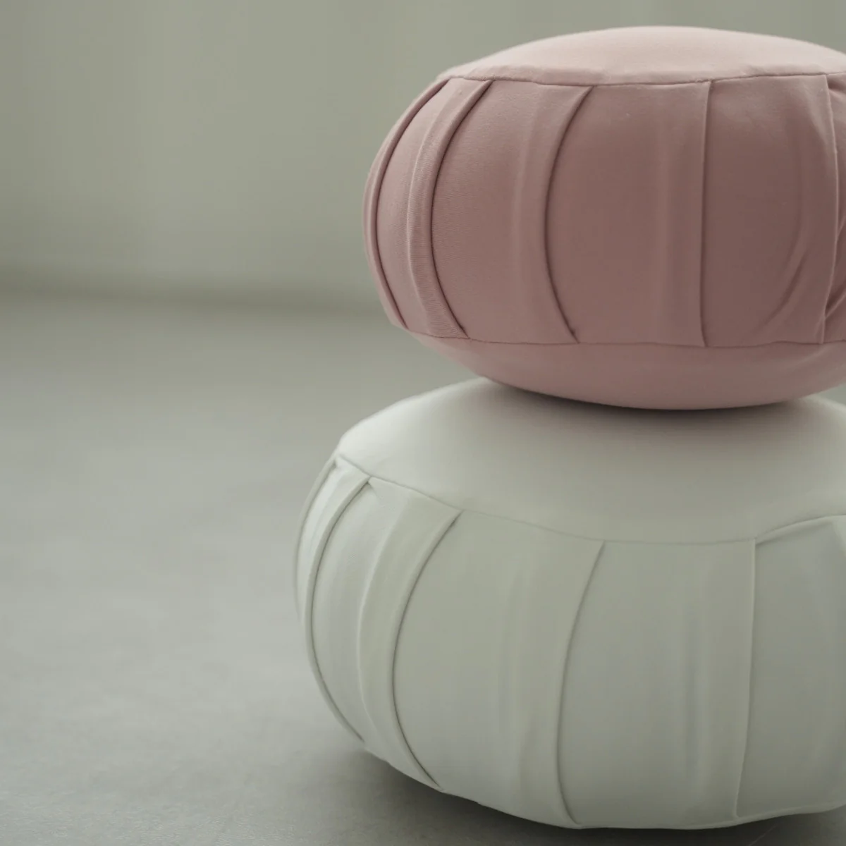 Japanese Meditation Cushion Zafu "ZAF MOMENT" Moonlight White - Image 7