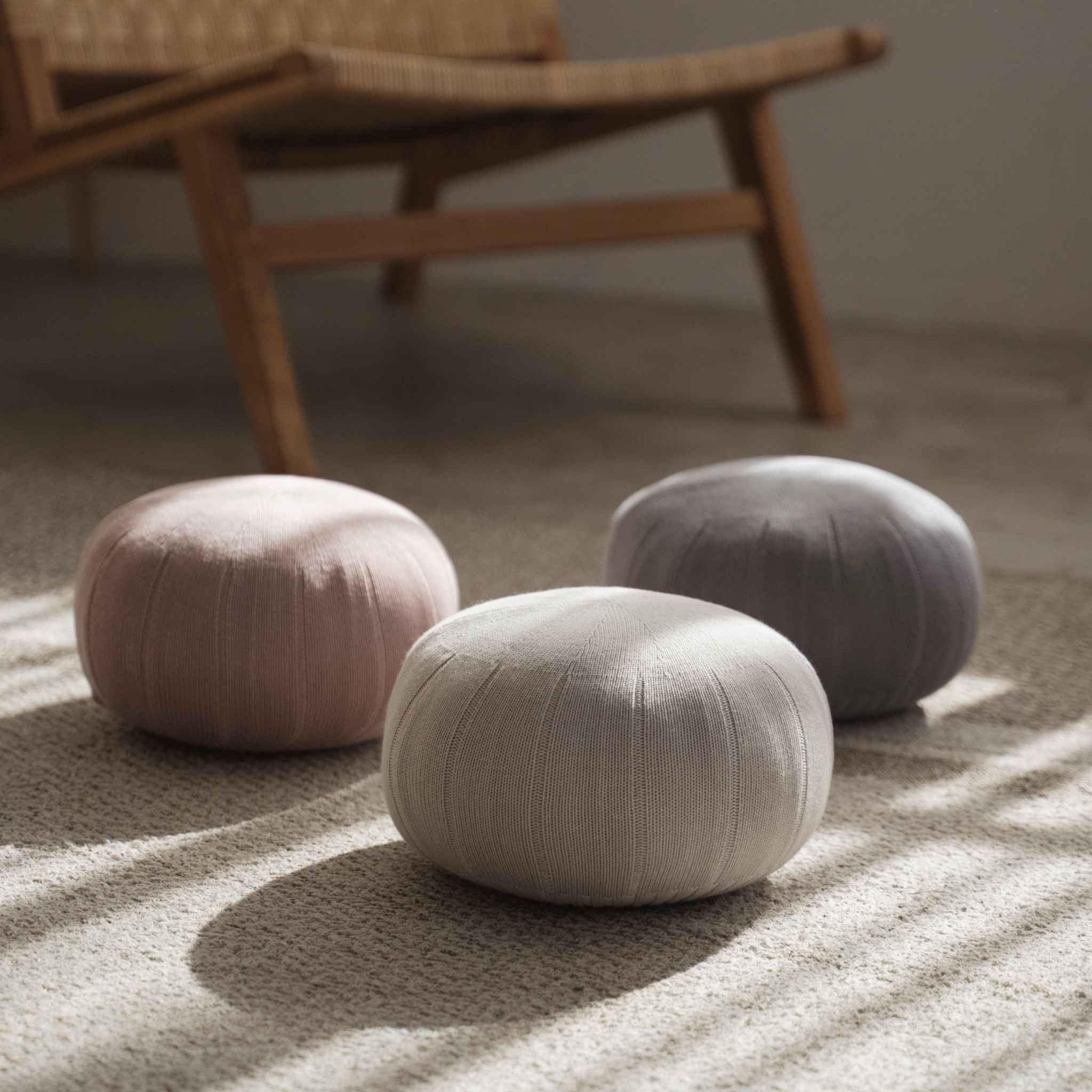Japanese Meditation Cushion Zafu "ZAF RITUAL" White Gray - Image 5