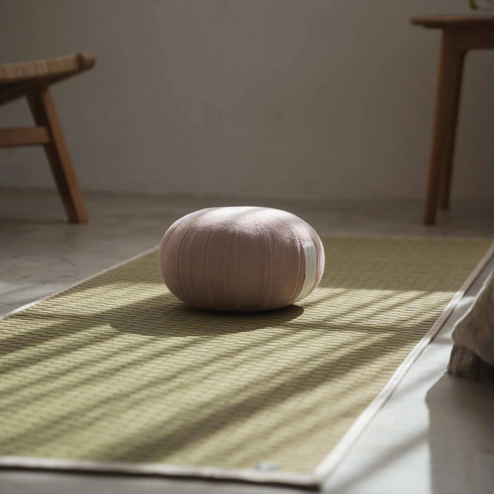 Japanese Meditation Cushion Zafu "ZAF RITUAL" Misty Rose - Image 4
