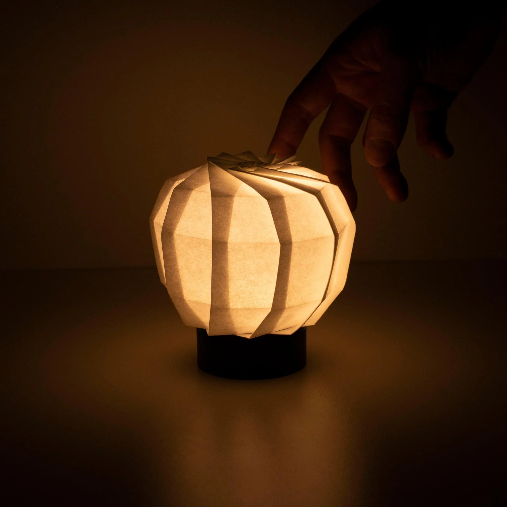 Japanese Origami Paper Table Lamp "Flower of Light" - maru S - Image 5