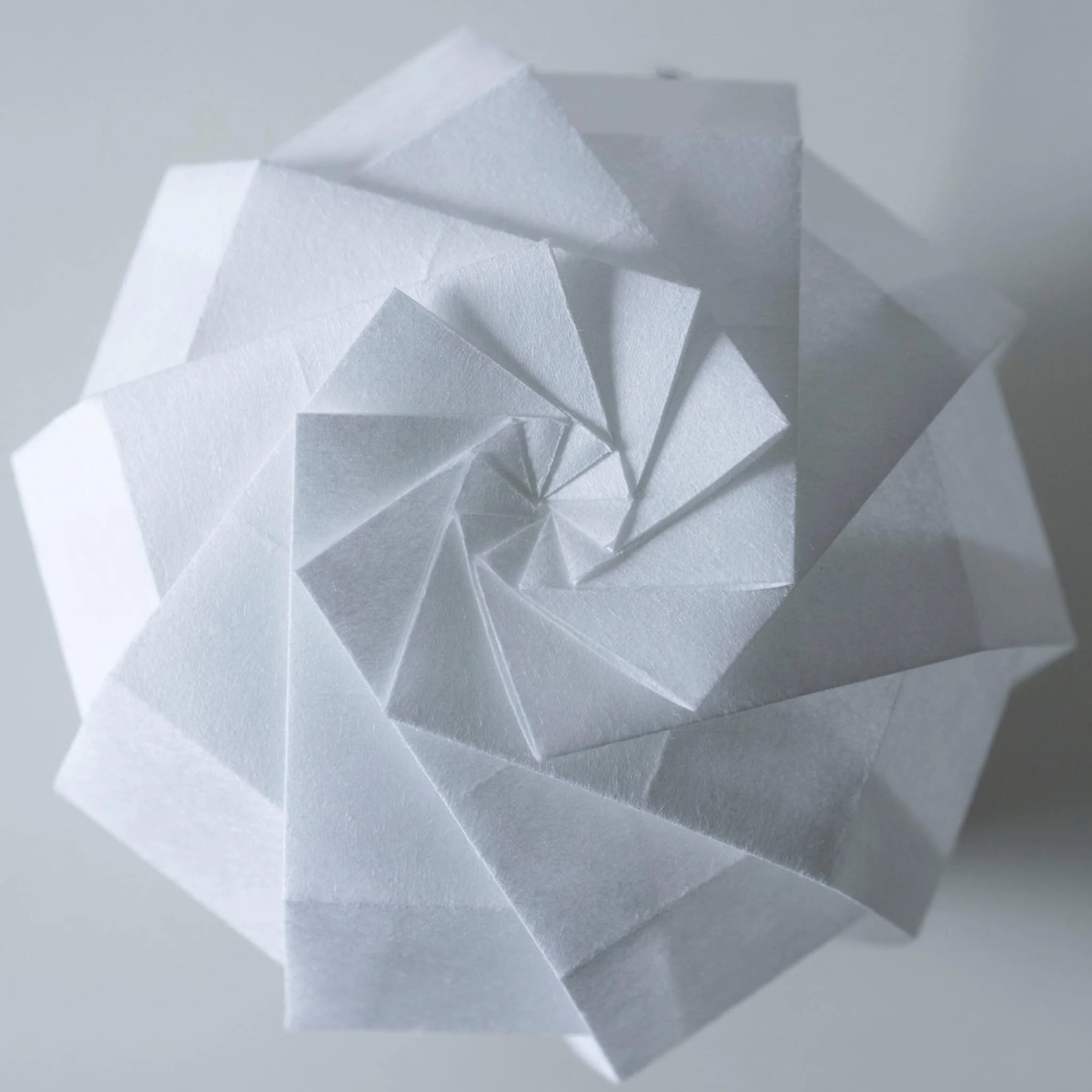 Japanese Origami Paper Table Lamp "Flower of Light" - maru S - Image 7