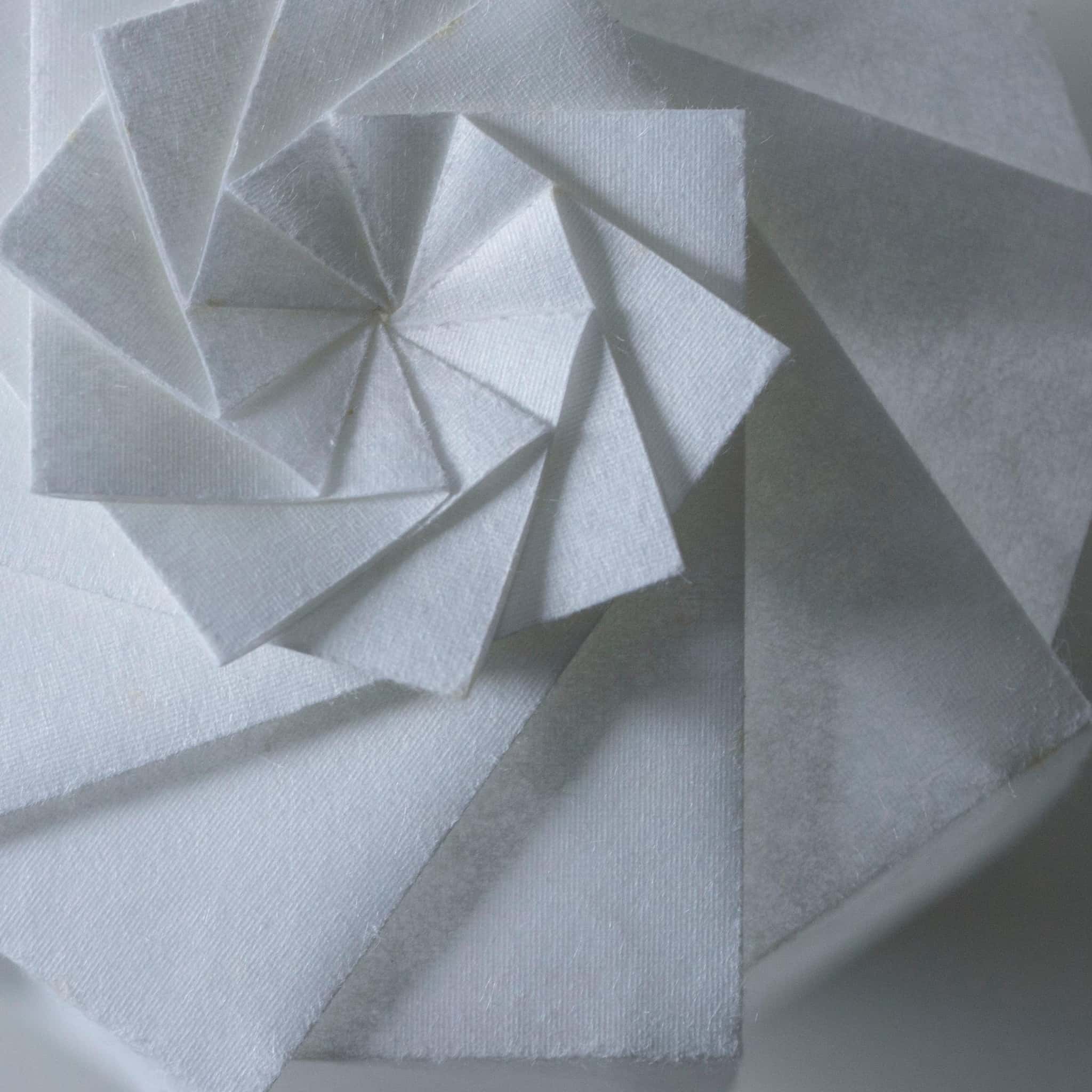 Japanese Origami Paper Table Lamp "Flower of Light" - tutu S - Image 7