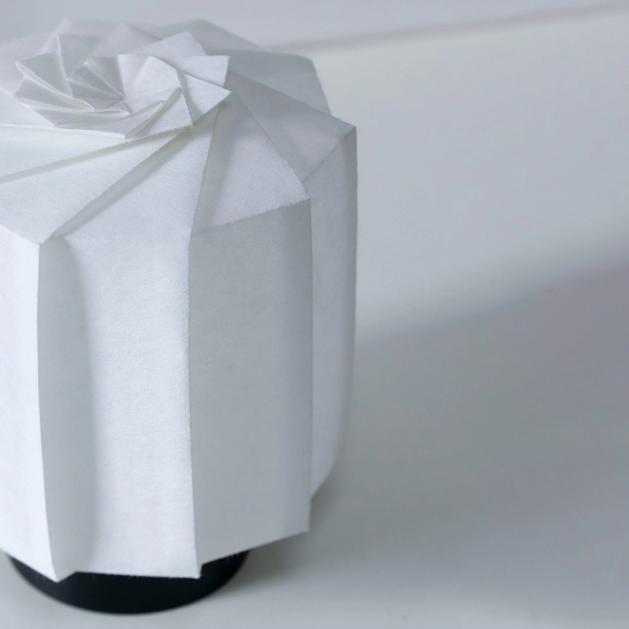 Japanese Origami Paper Table Lamp "Flower of Light" - tutu S - Image 8