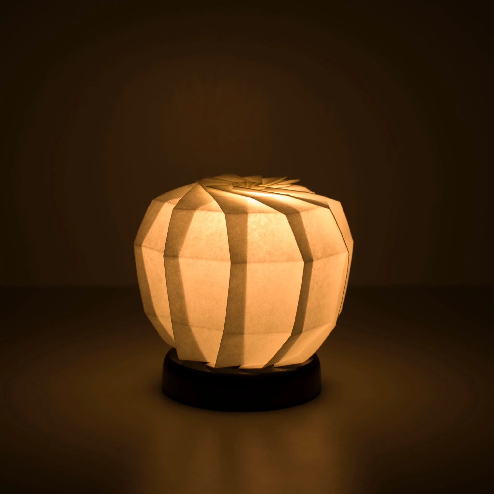 Japanese Origami Paper Table Lamp "Flower of Light" - maru M - Image 7