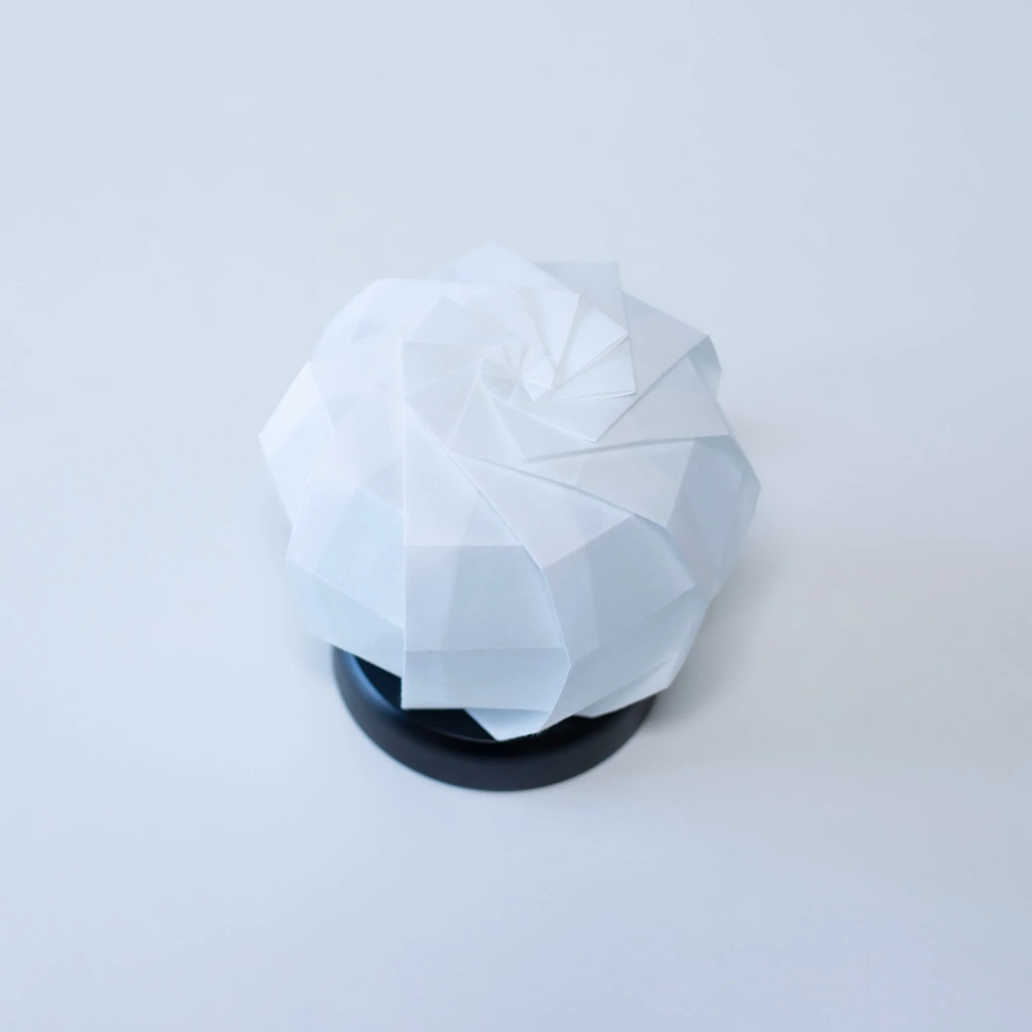 Japanese Origami Paper Table Lamp "Flower of Light" - maru M - Image 8