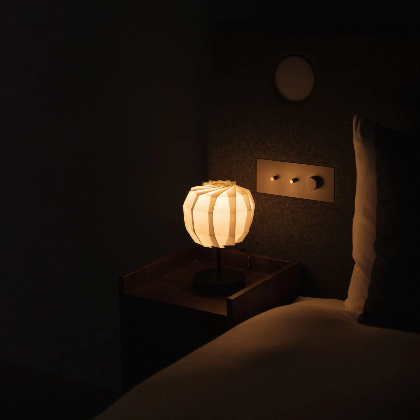Japanese Origami Paper Table Lamp "Flower of Light" - maru (with Stand) - Image 3