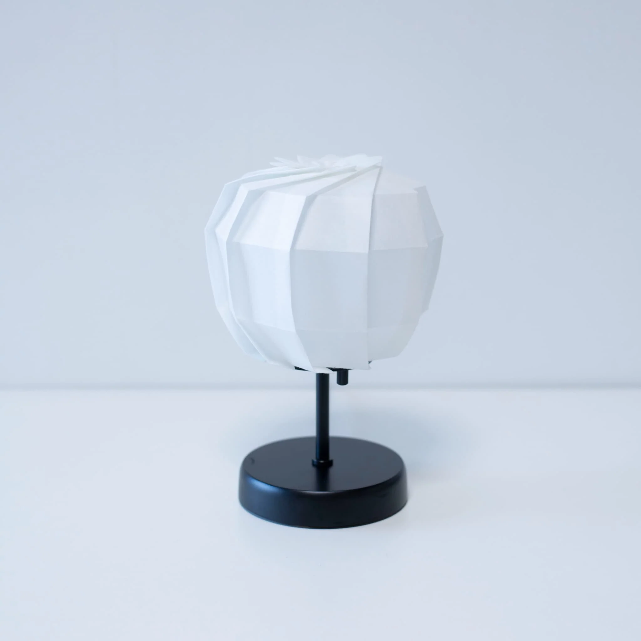 Japanese Origami Paper Table Lamp "Flower of Light" - maru (with Stand) - Image 7