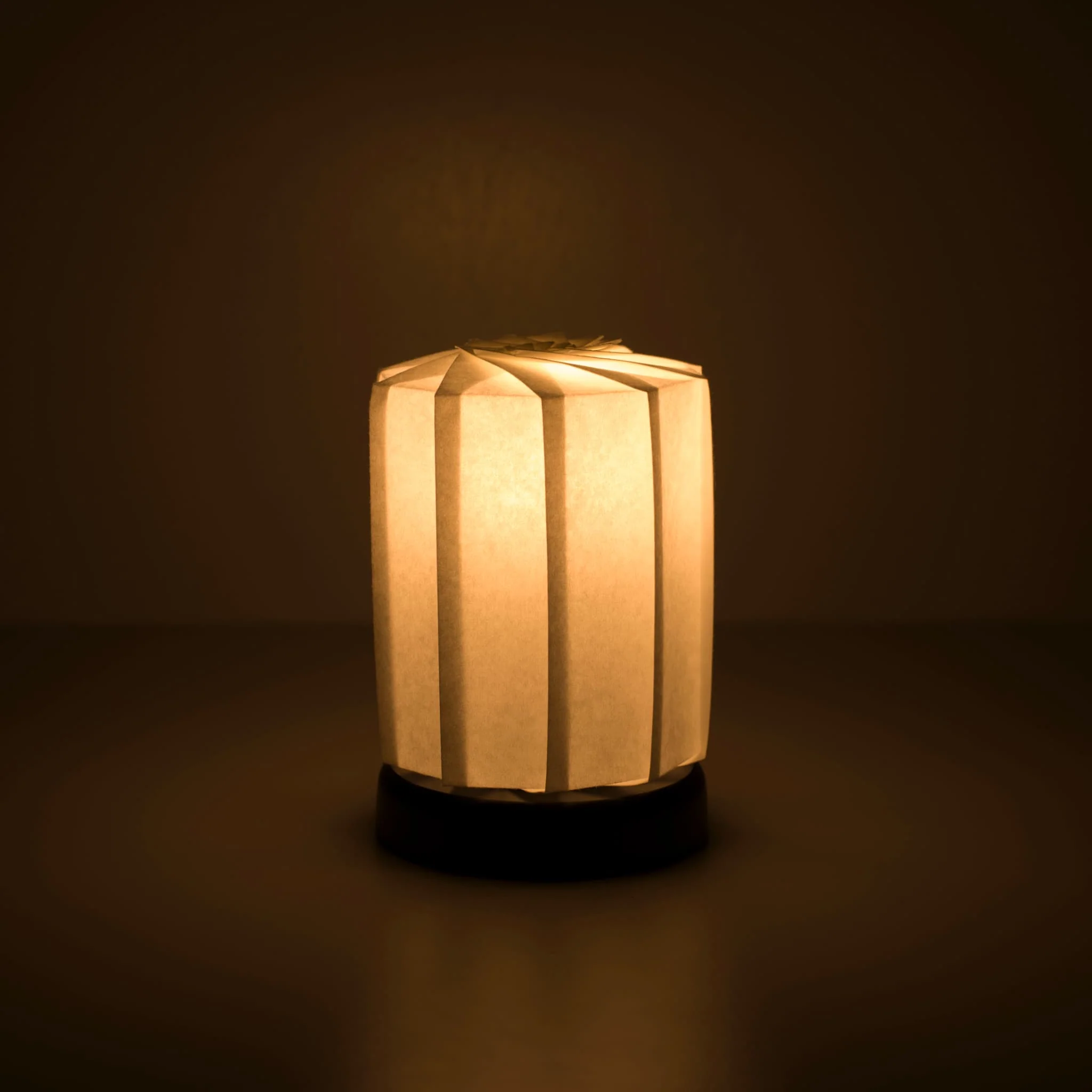 Japanese Origami Paper Table Lamp "Flower of Light" - tutu M - Image 7