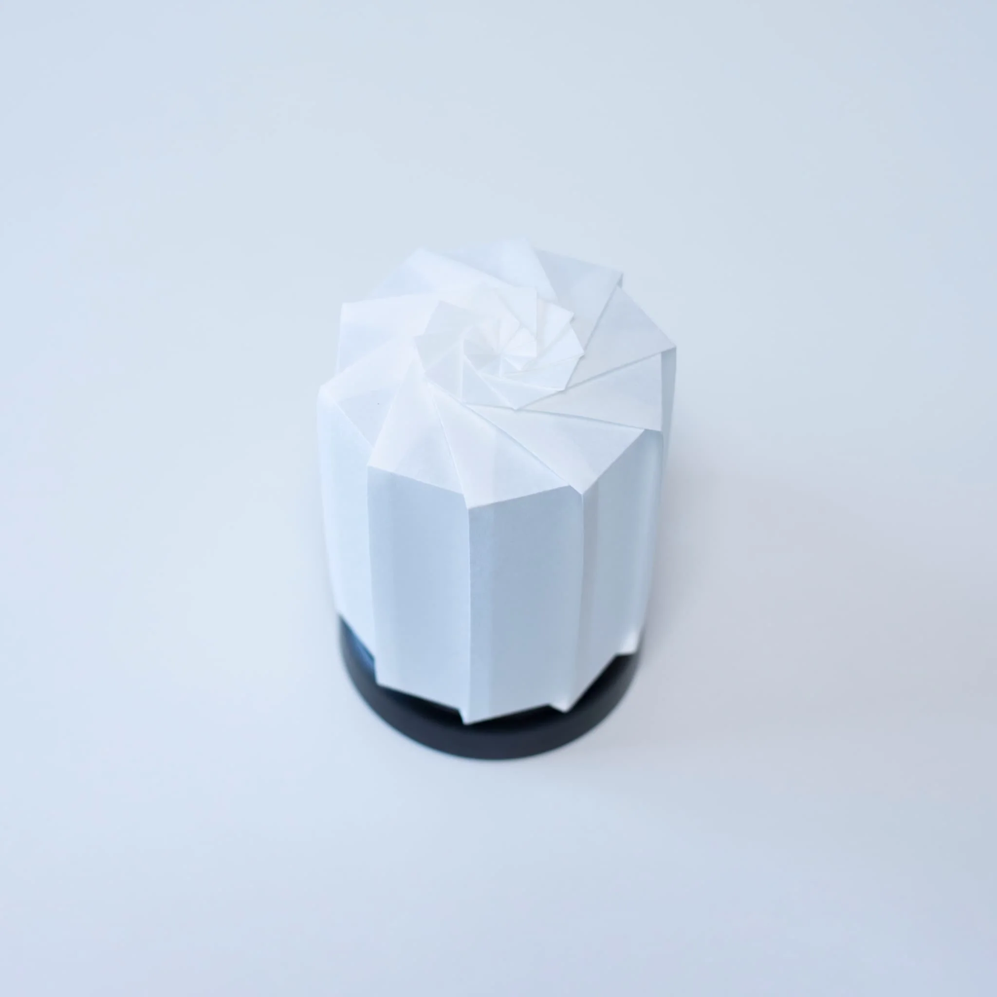 Japanese Origami Paper Table Lamp "Flower of Light" - tutu M - Image 8