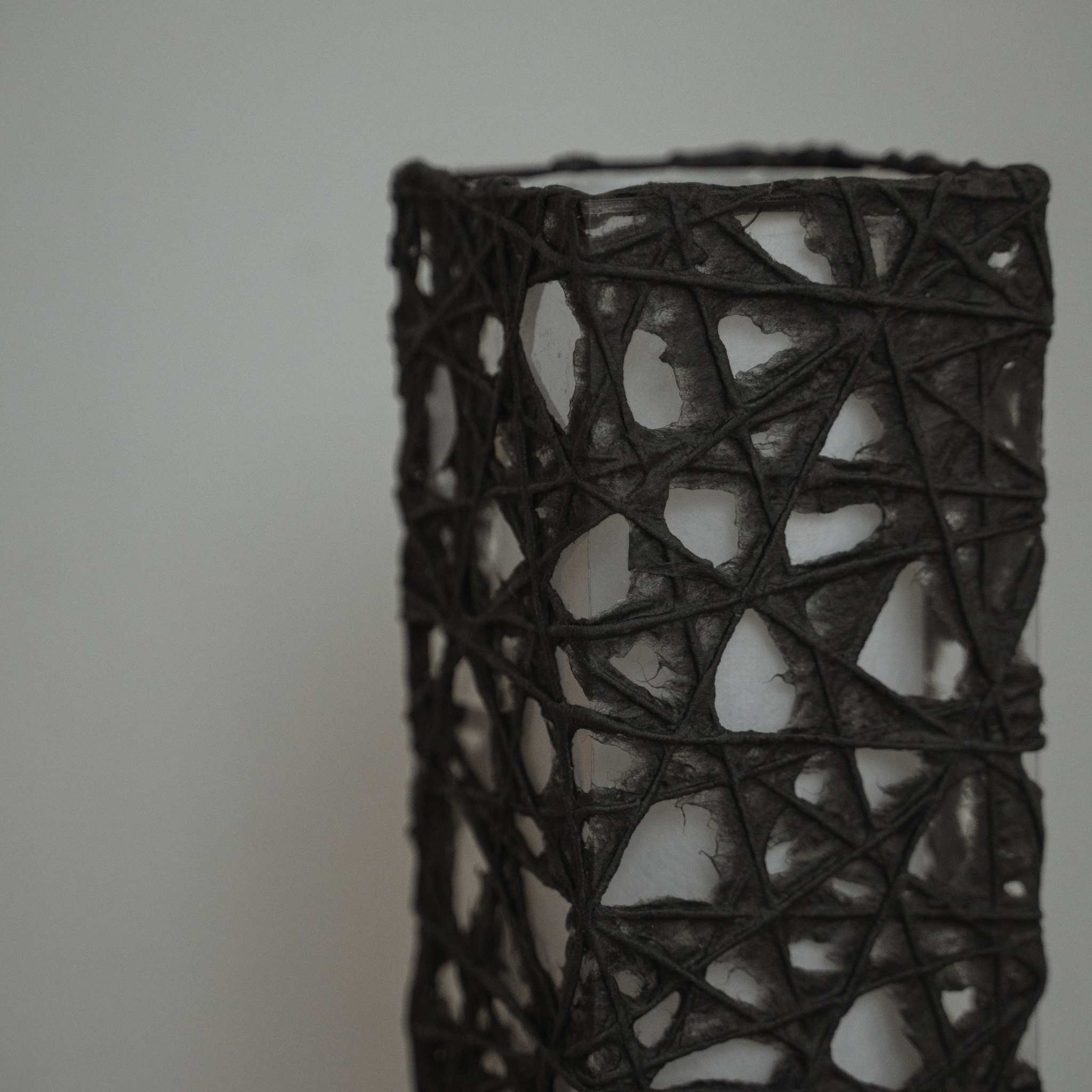 Japanese Paper Floor Lamp "ME-LOOK 02" Black - Image 3