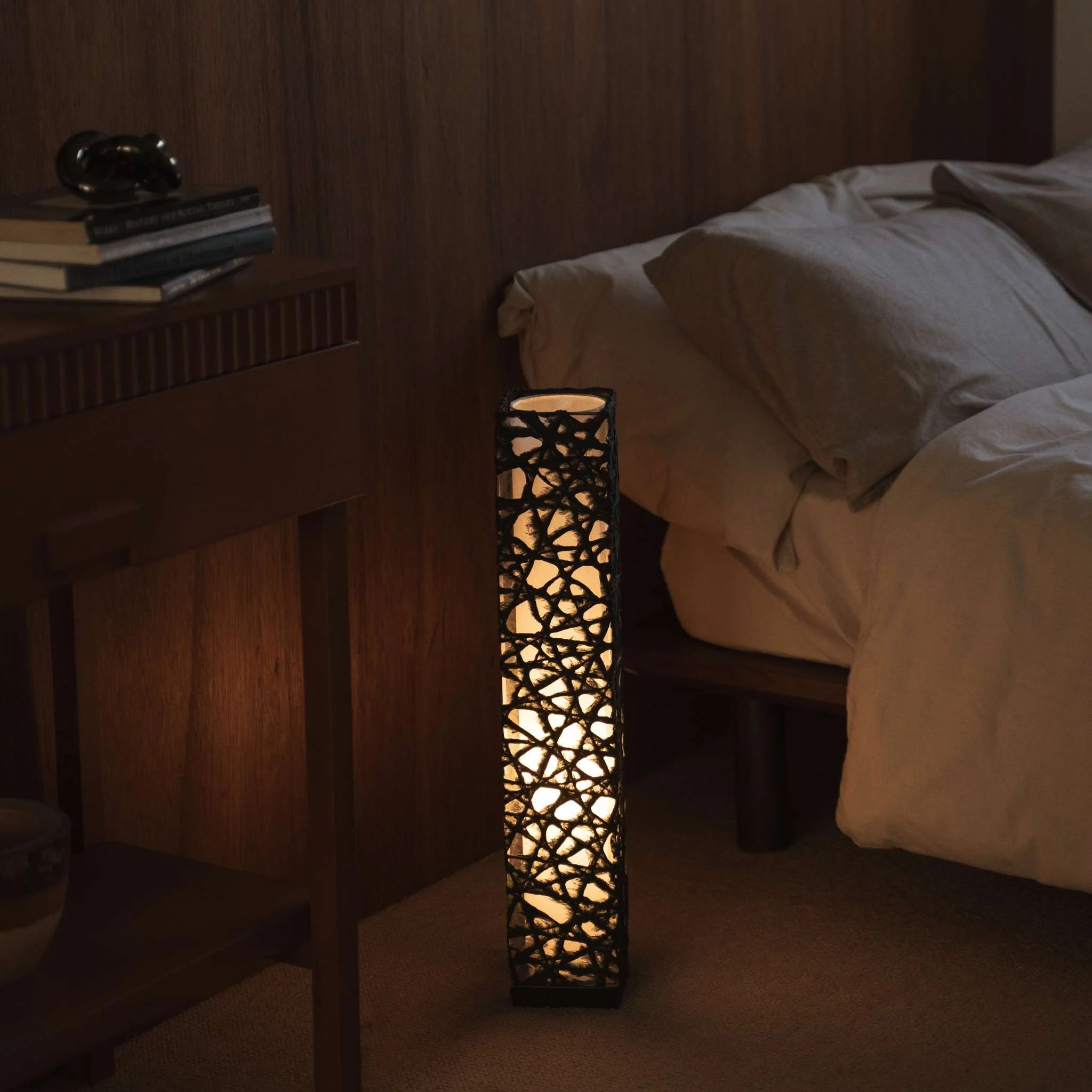 Japanese Paper Floor Lamp "ME-LOOK 02" Black - Image 4