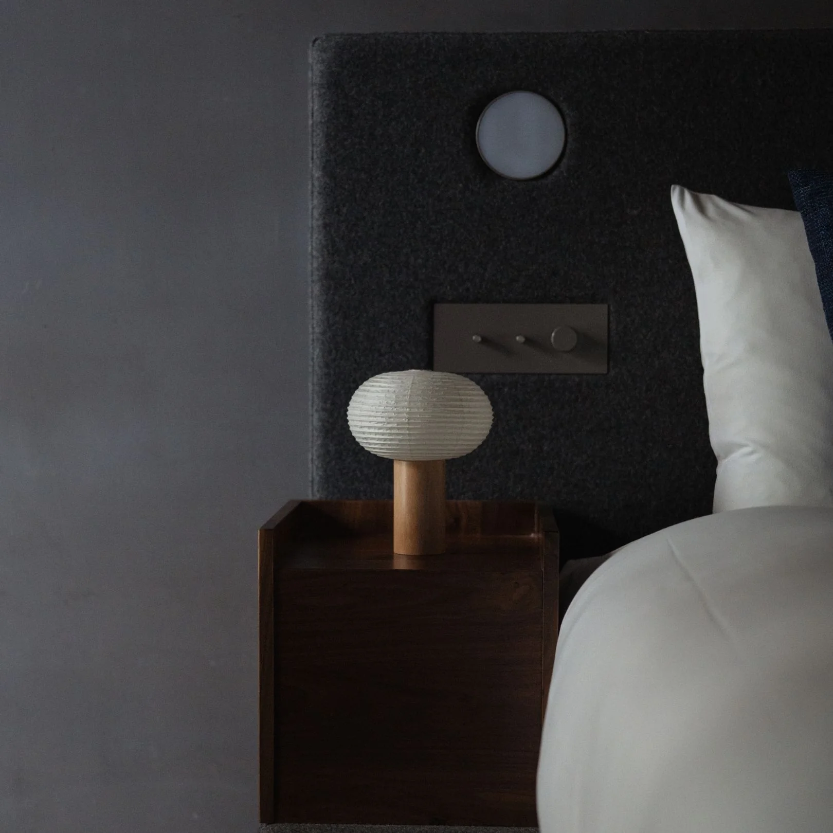 Japanese Paper Table Lamp “TORCHIN OVAL" - Image 3