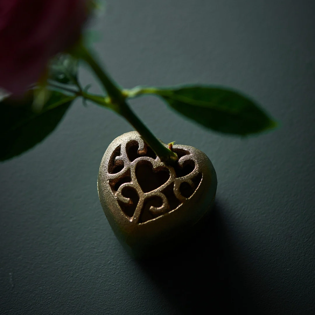 Japanese Pinless Kenzan Flower Frog "Heart" for Ikebana - Image 2