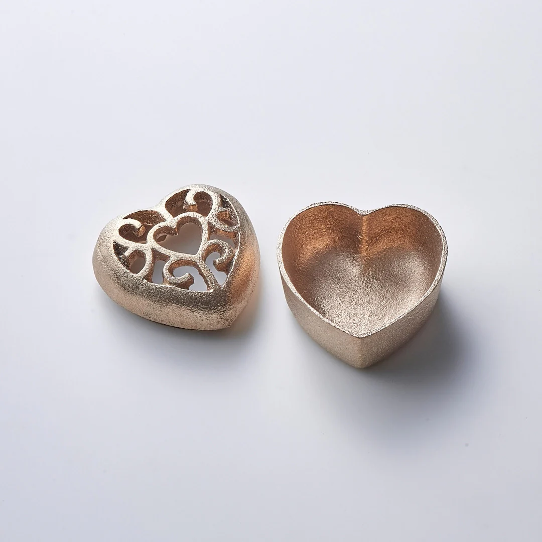 Japanese Pinless Kenzan Flower Frog "Heart" for Ikebana - Image 3