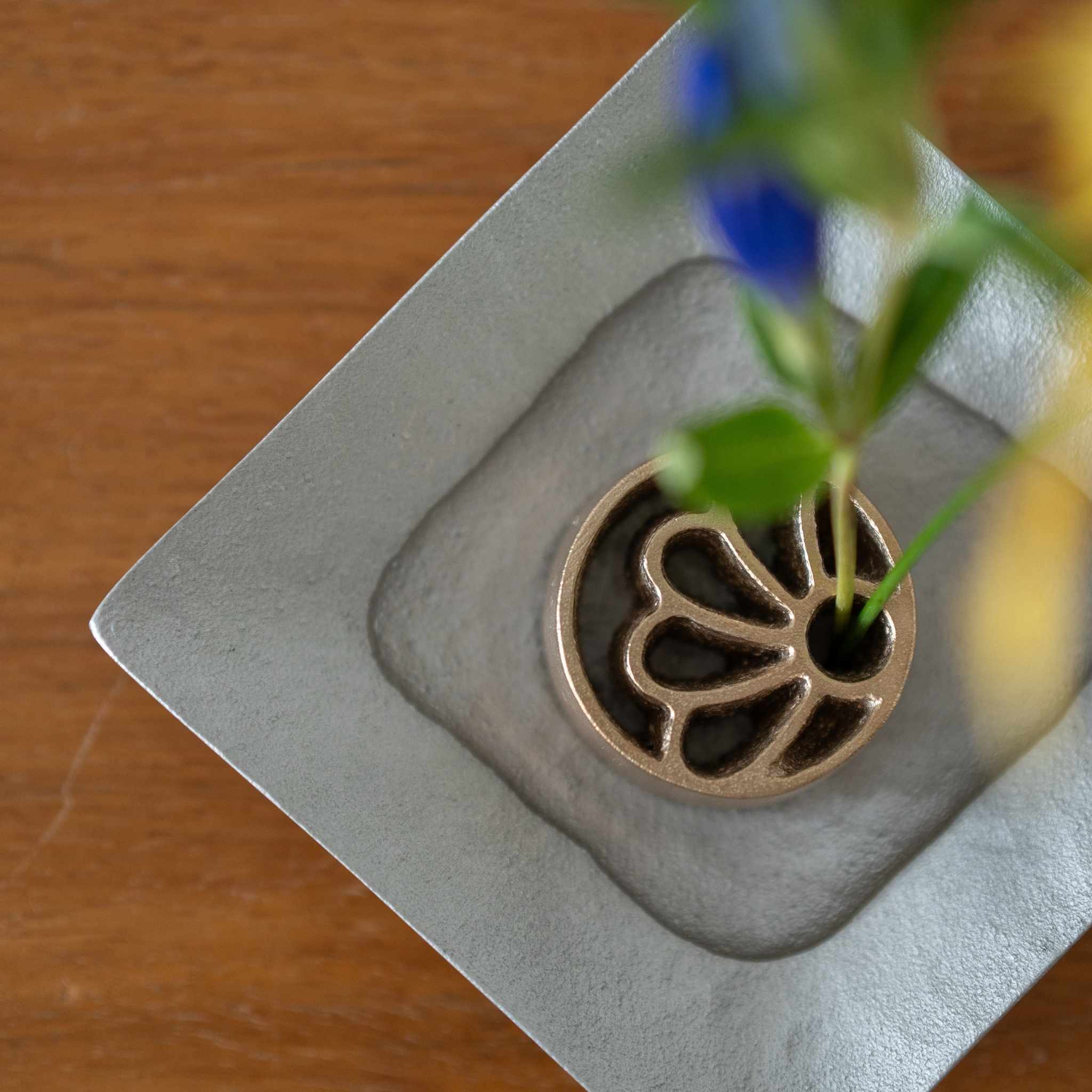 Japanese Pinless Kenzan Flower Frog "Petal" for Ikebana - Image 4
