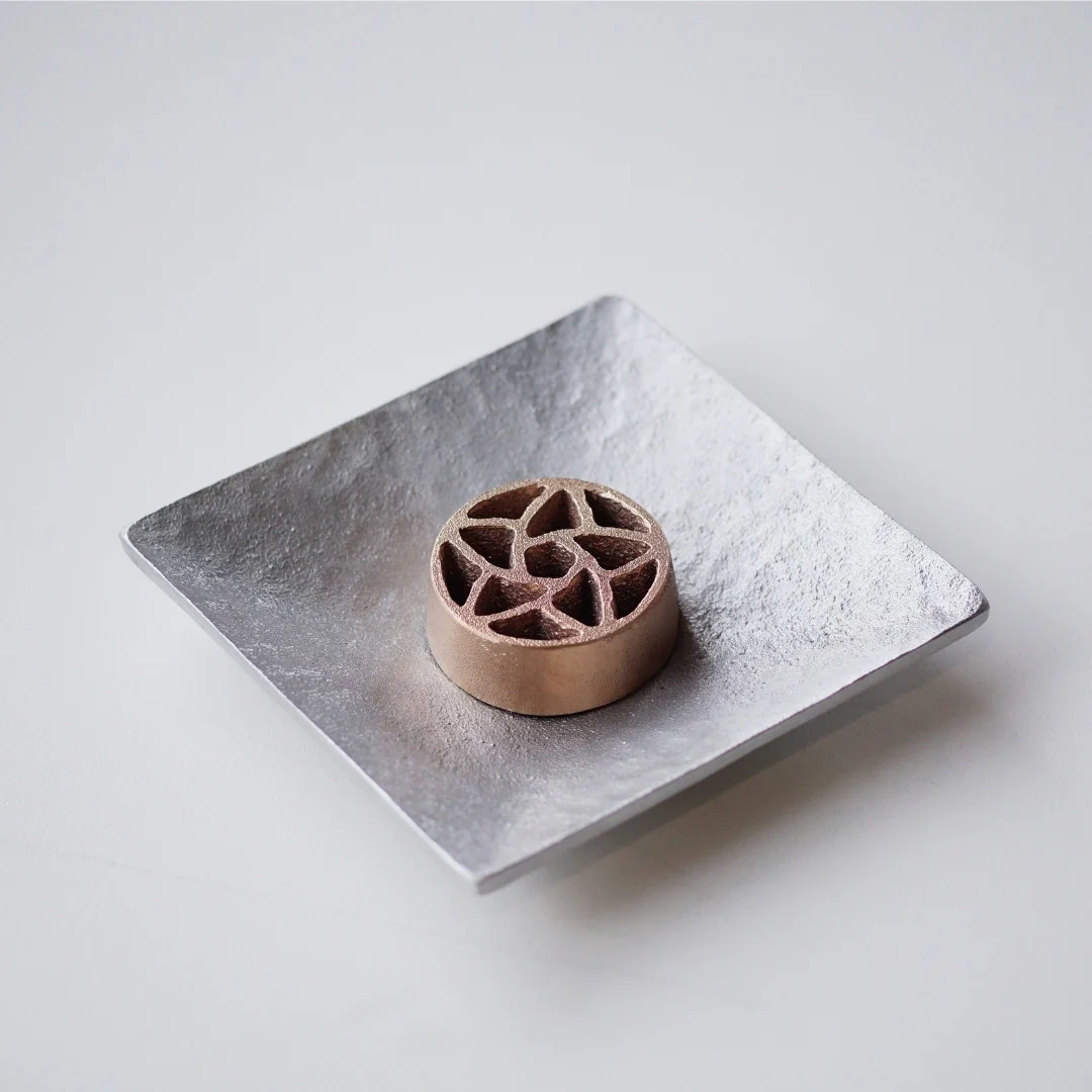 Japanese Pinless Kenzan Flower Frog & Plate Gift Set S - Image 4