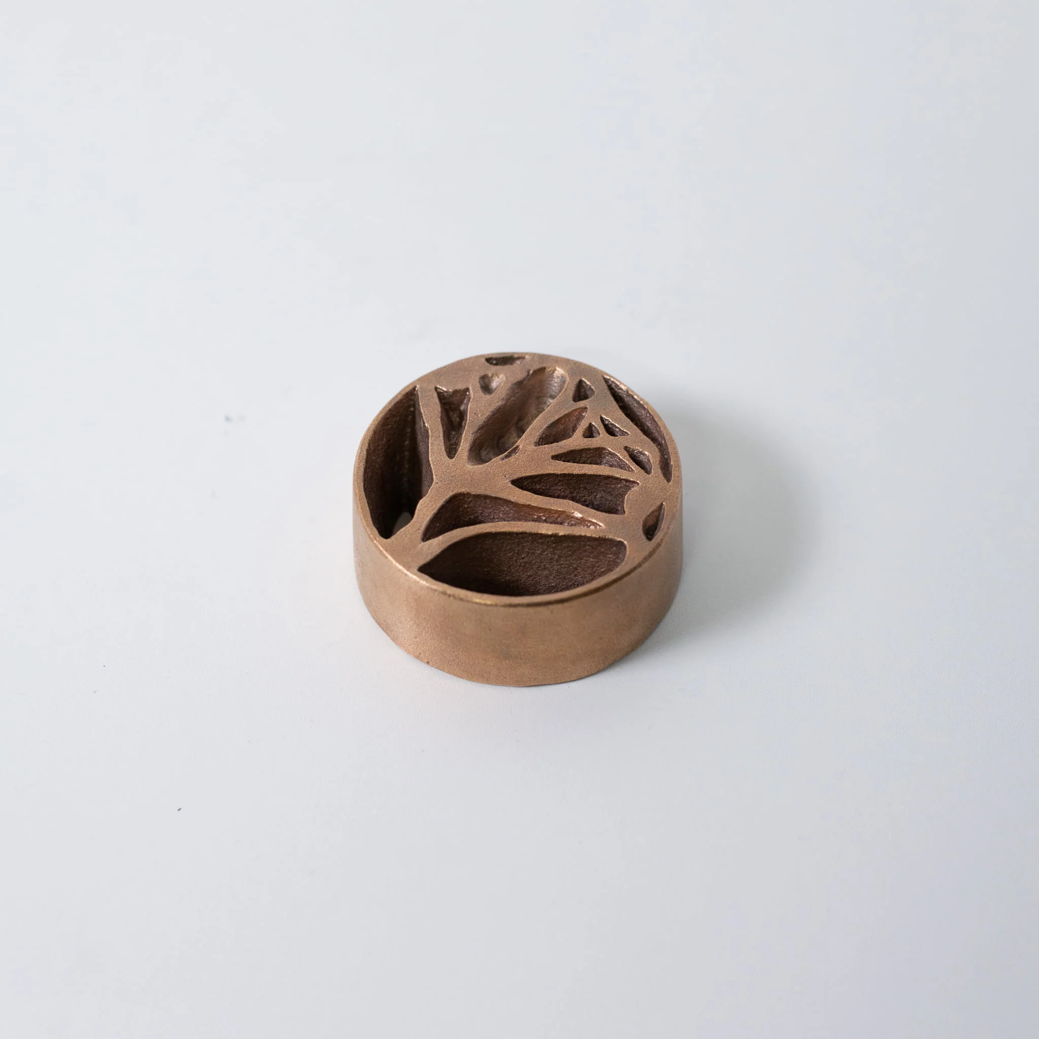 Japanese Pinless Kenzan Flower Frog "the ginkgo" for Ikebana - Image 2