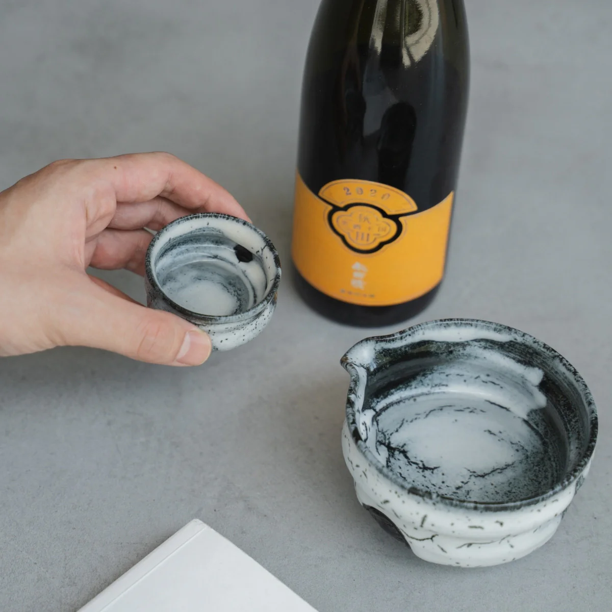 Japanese Sake Set "Creative Cloud" - Katakuchi Carafe & 2 Cups - Image 3