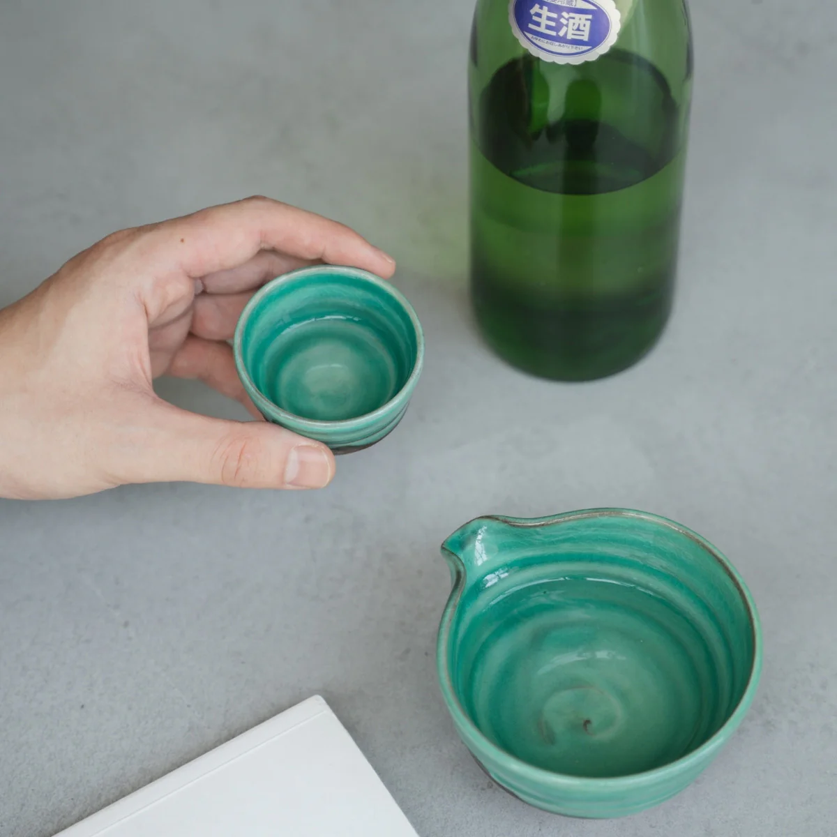 Japanese Sake Set "Emerald" - Katakuchi Carafe & 2 Cups - Image 3