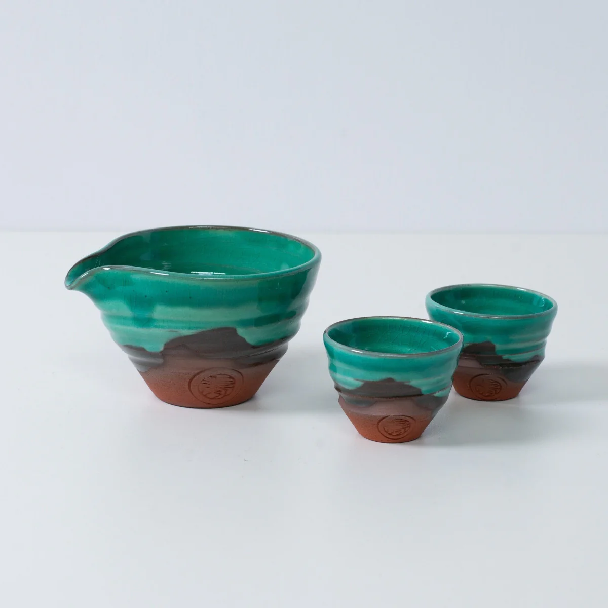 Japanese Sake Set "Emerald" - Katakuchi Carafe & 2 Cups - Image 4