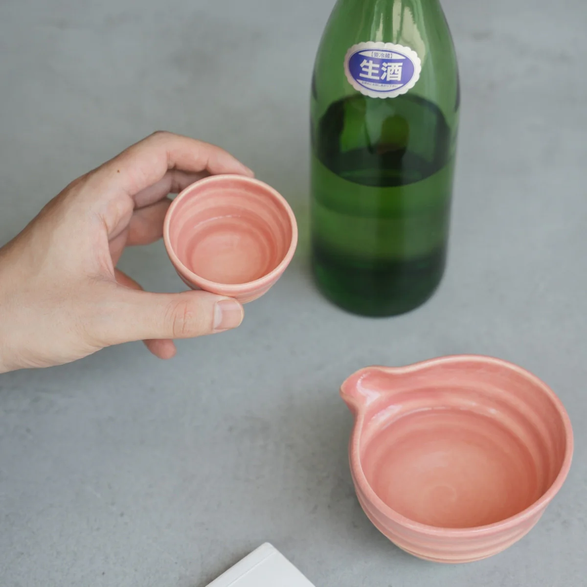 Japanese Sake Set "Omuro Cherry" - Katakuchi Carafe & 2 Cups - Image 4