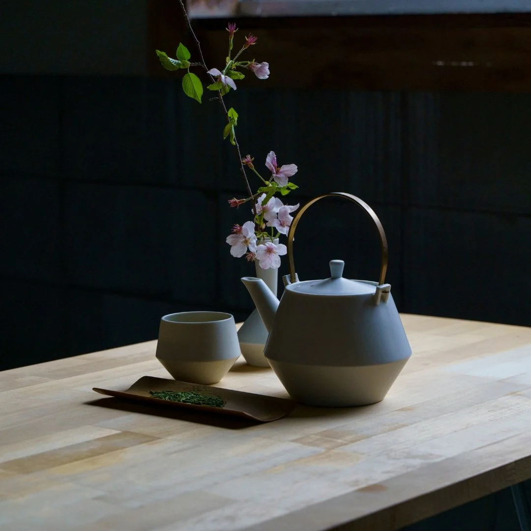 Japanese Single Flower Vase - Black - Image 4