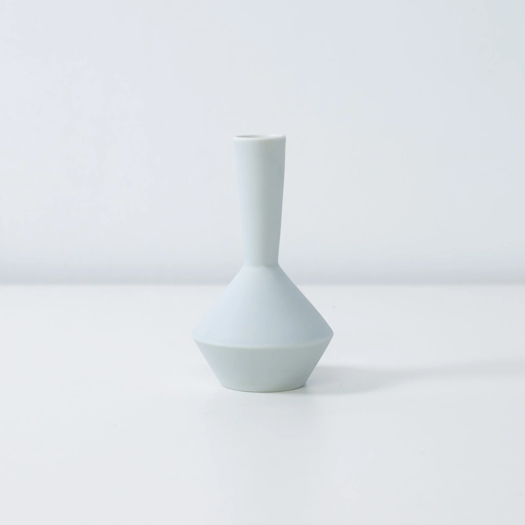 Japanese Single Flower Vase - The Quartet (Black, White, Pink, Pale Blue) - Image 8