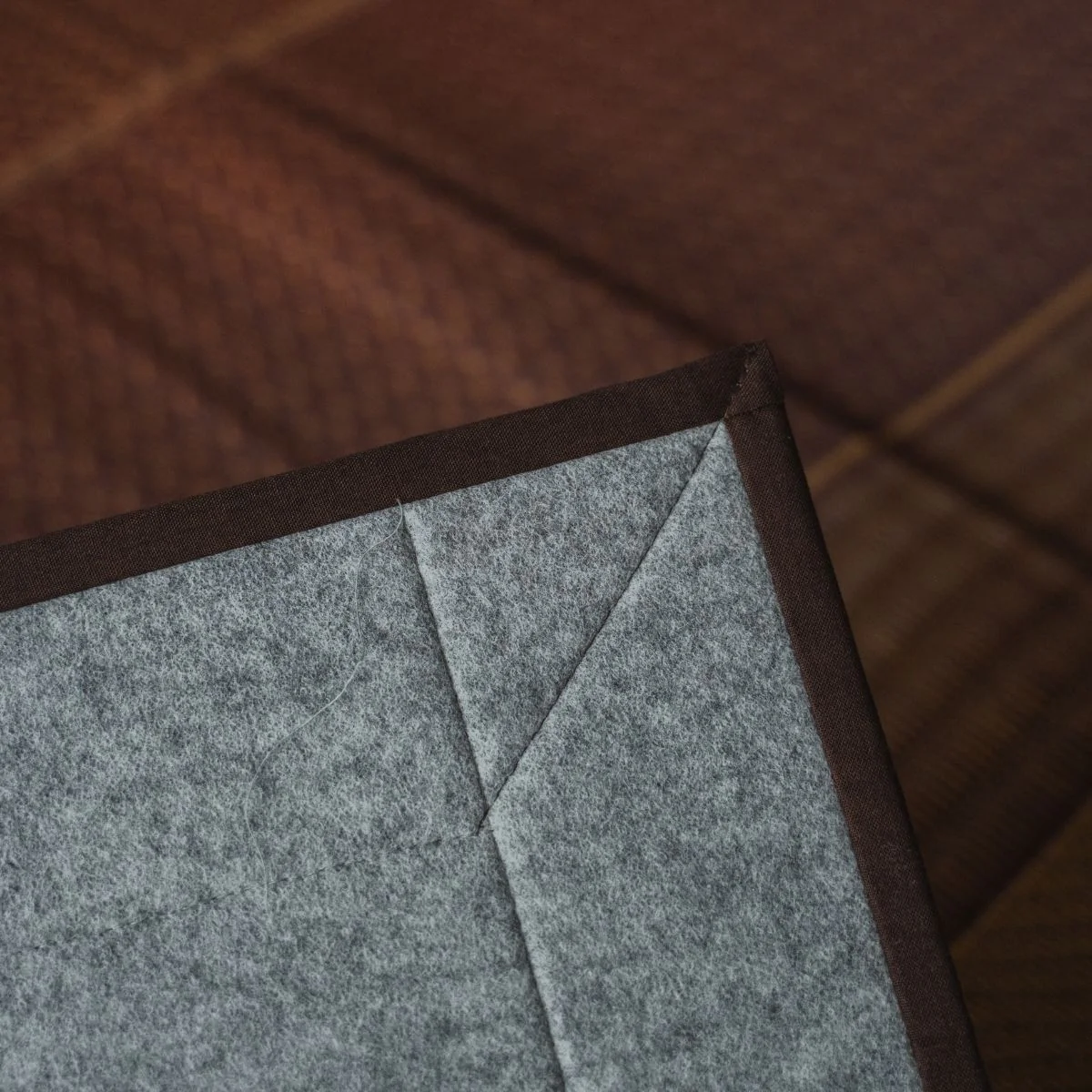 Japanese Tatami Area Rug "Ranks" Burgundy - Image 4