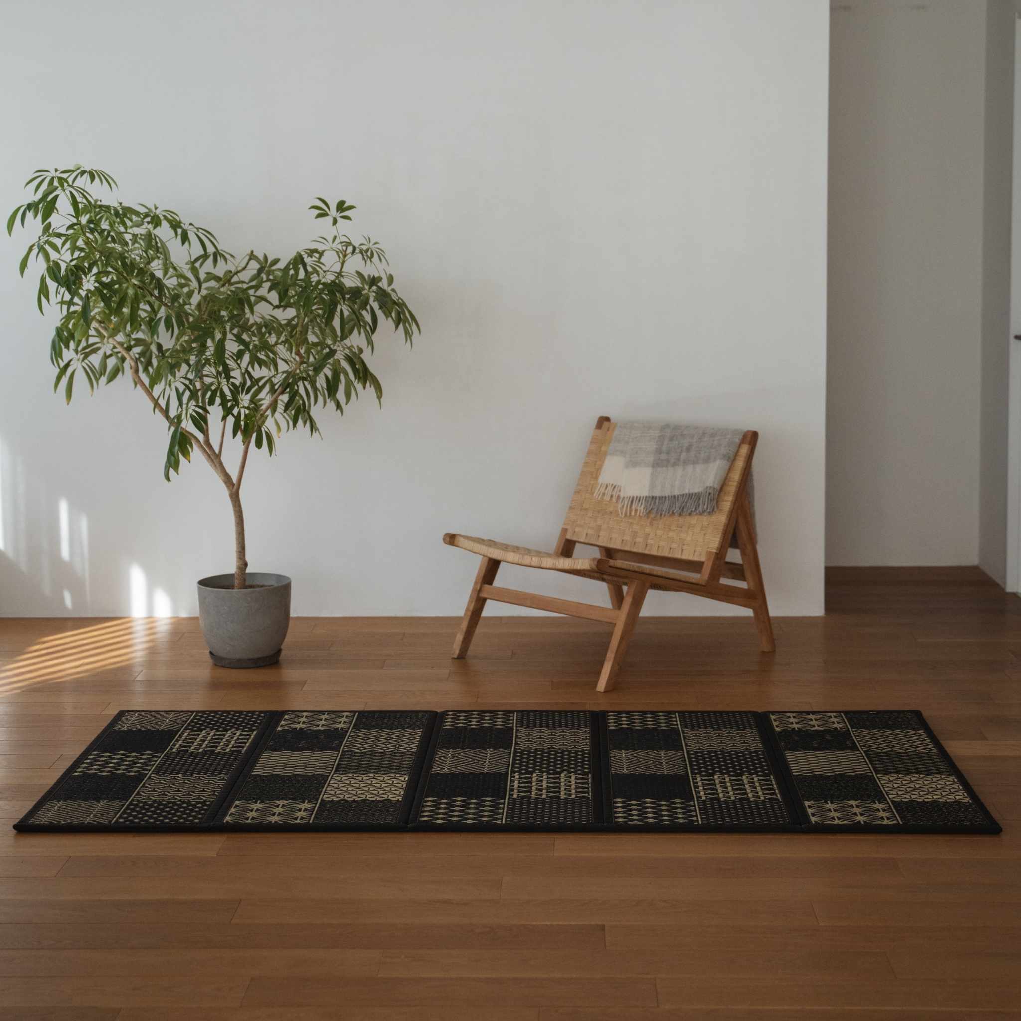 Japanese Tatami Floor Mattress "Edokomon" - Image 3