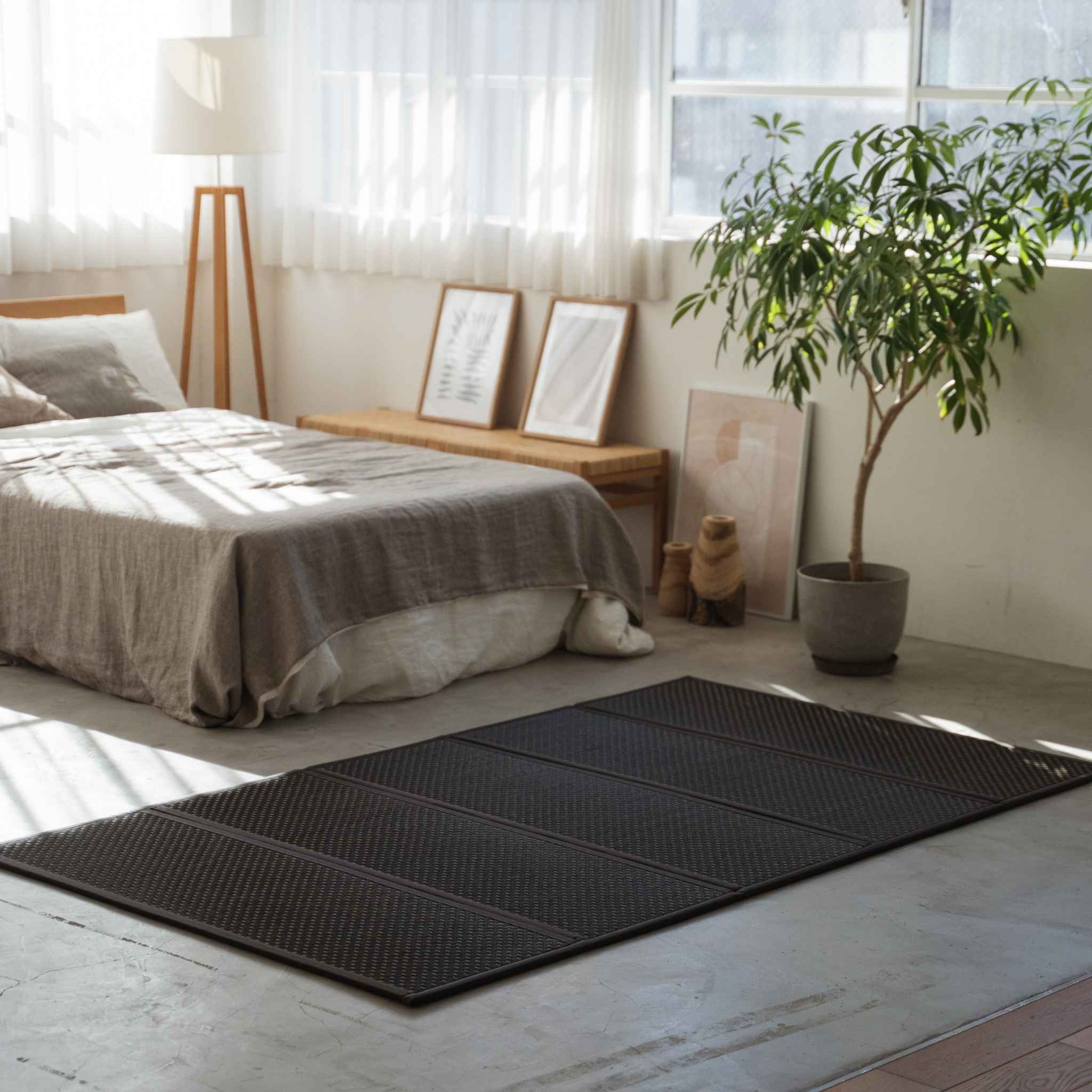 Japanese Tatami Floor Mattress Five Panel Black - Image 3