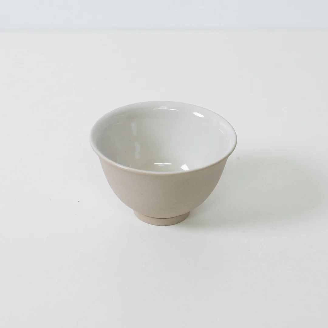 Japanese Tea Set "Donguri" - White Kyusu Teapot (400cc) with 4 Teacups - Image 10