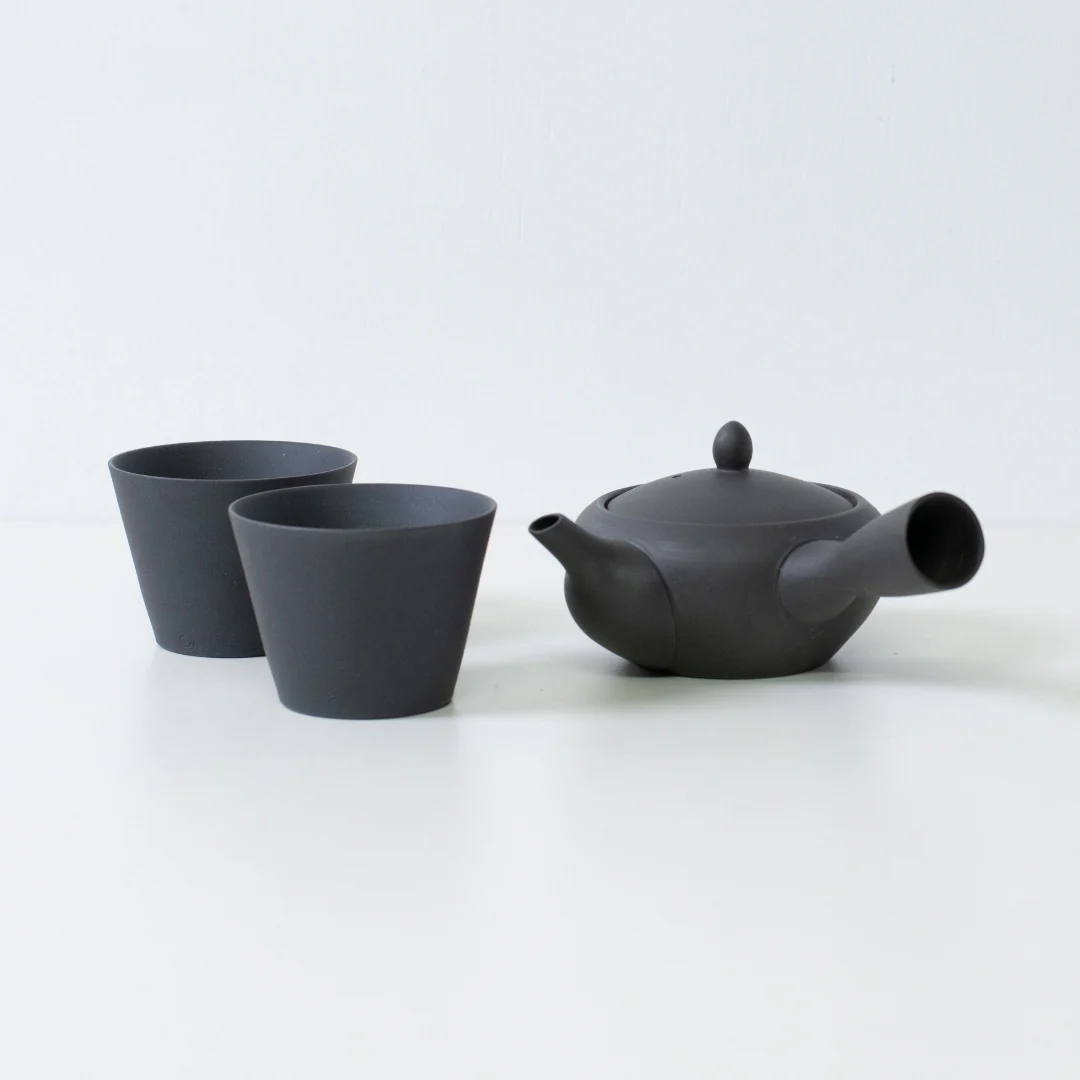 Japanese Tea Set "Monk's Bowl" - Black Kyusu Teapot (240cc) with 4 Teacups