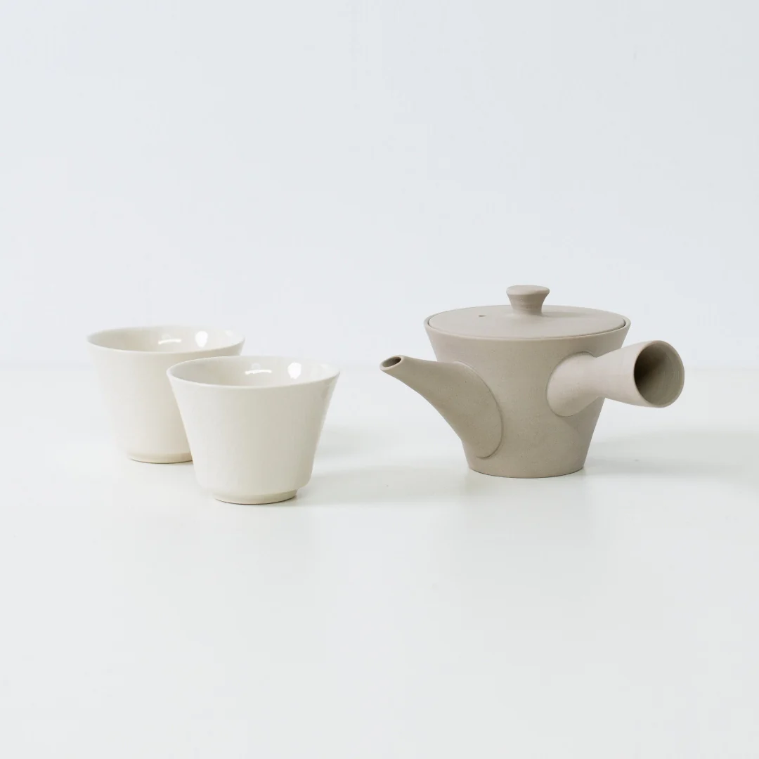 Japanese Tea Set "Sencha" - White Kyusu Teapot (150cc) with 4 Teacups - Image 2
